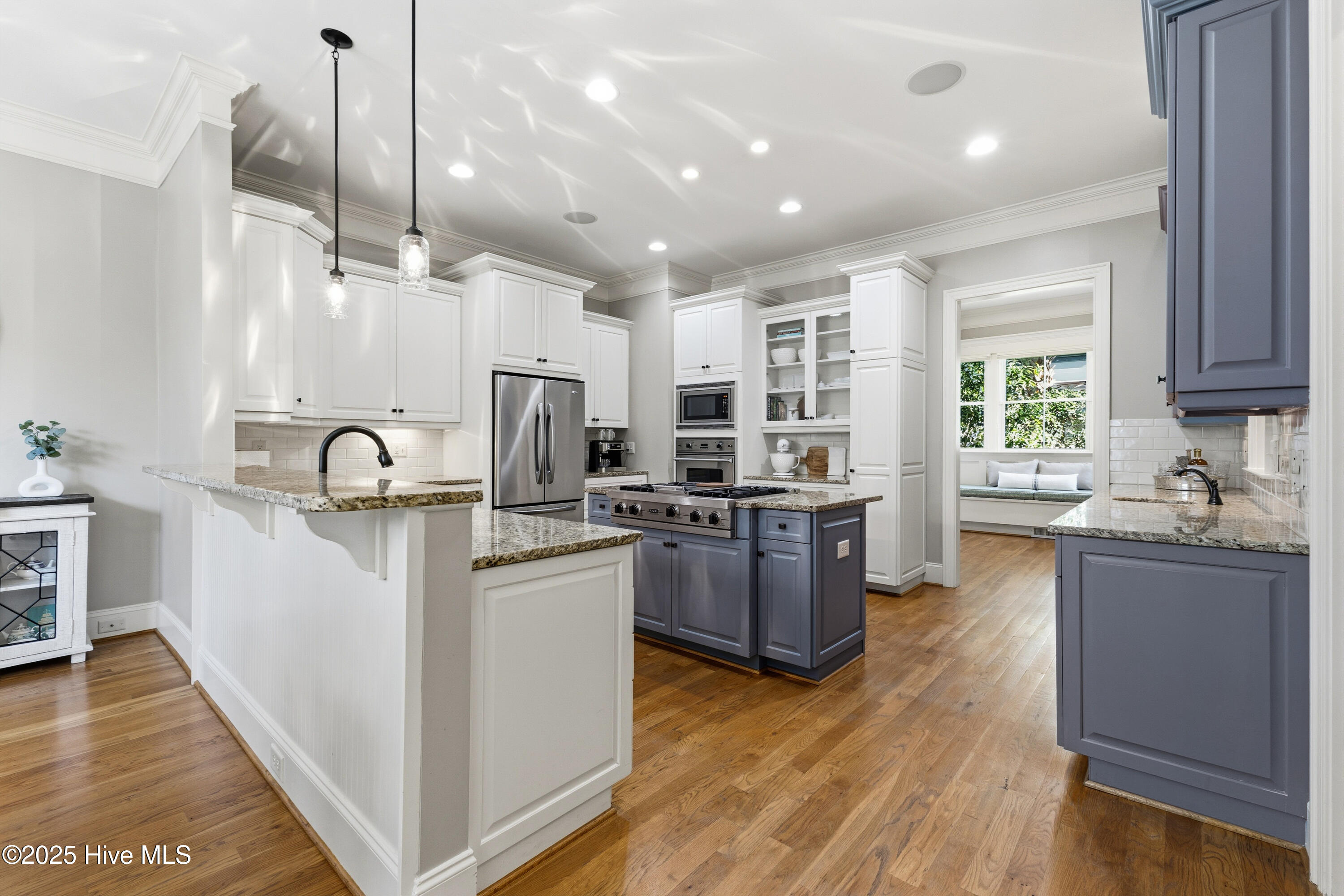 100541360 | Photo 13