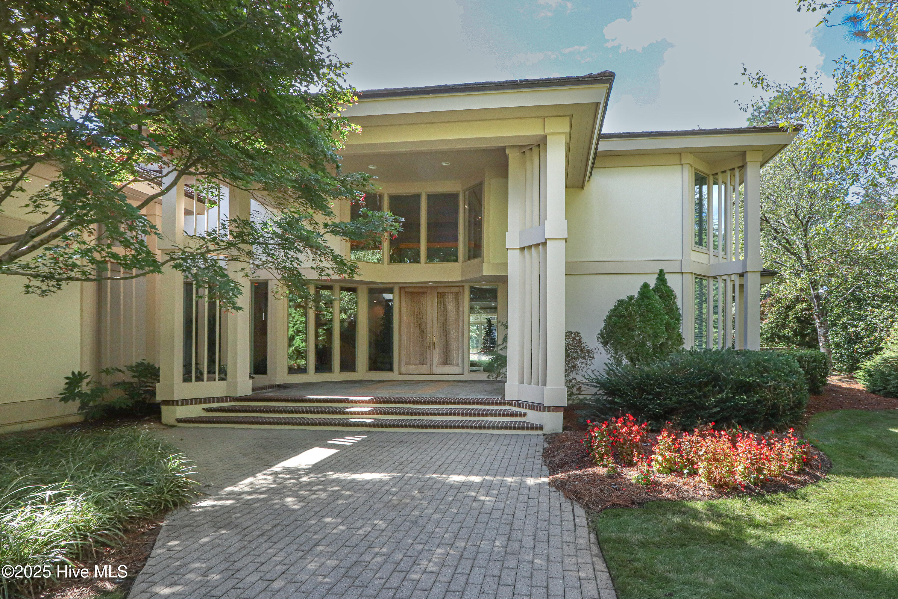 Homes for sale in Pinehurst, NC | 310 Inverrary Rd, Pinehurst, NC 28374 | MLS# 100538078