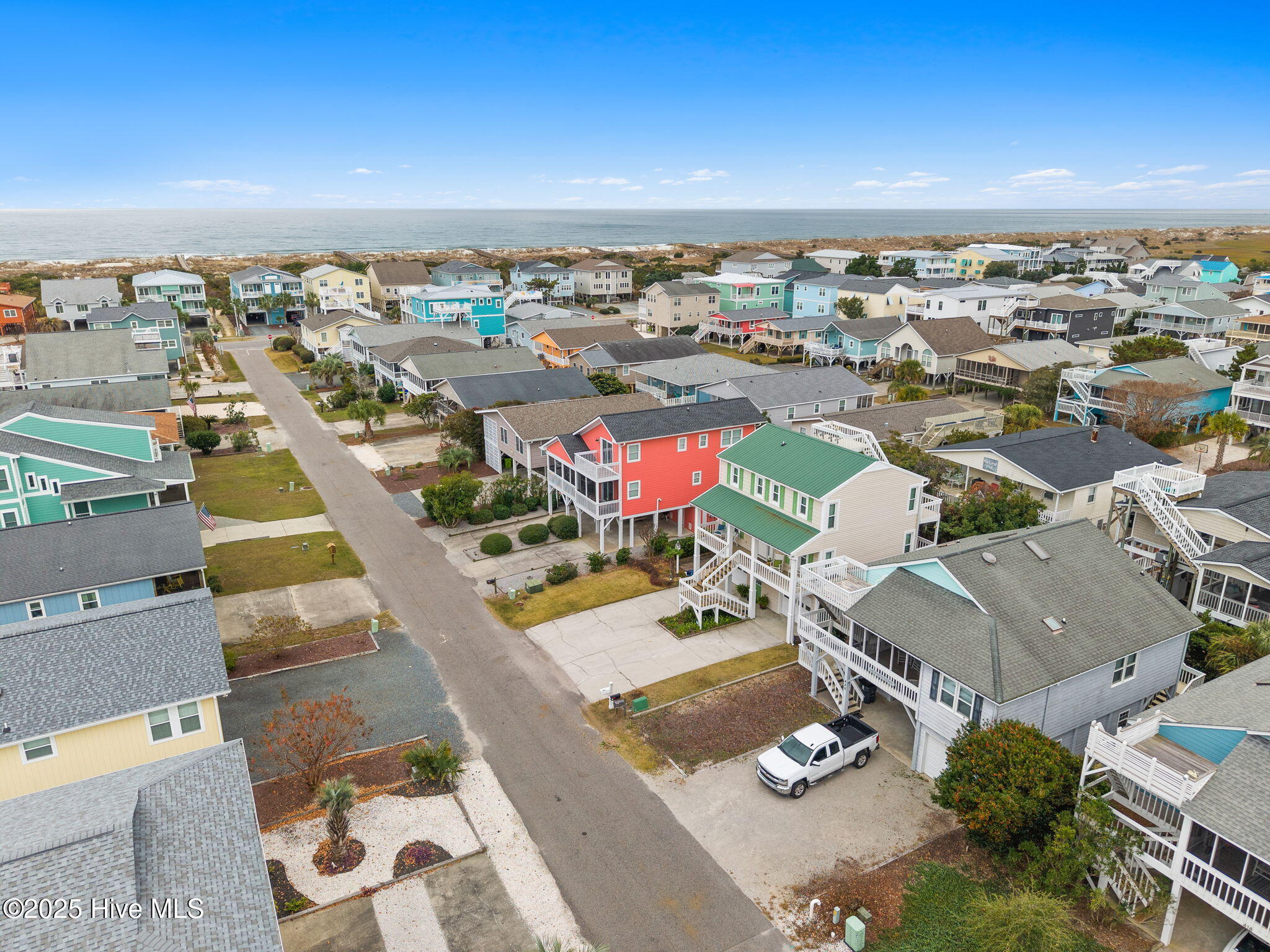 100545689 | Photo 53