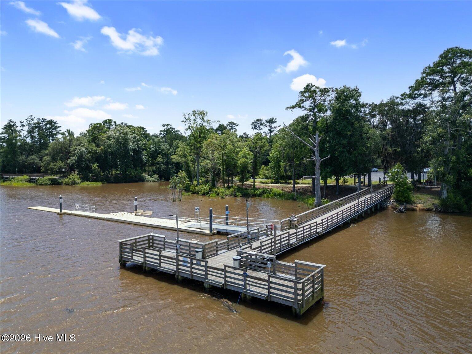 100557430 | Photo 53