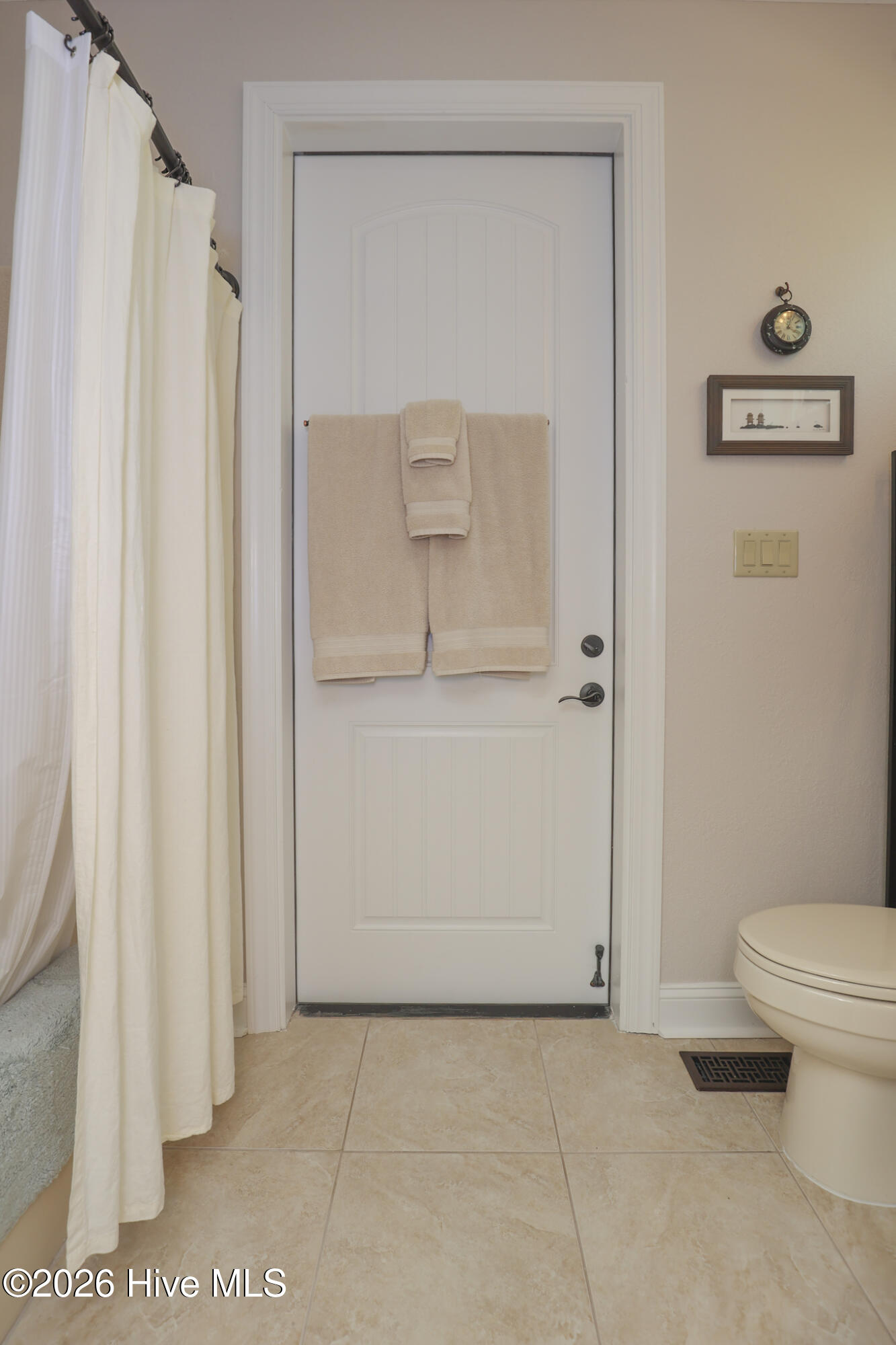 100564942 | Photo 114