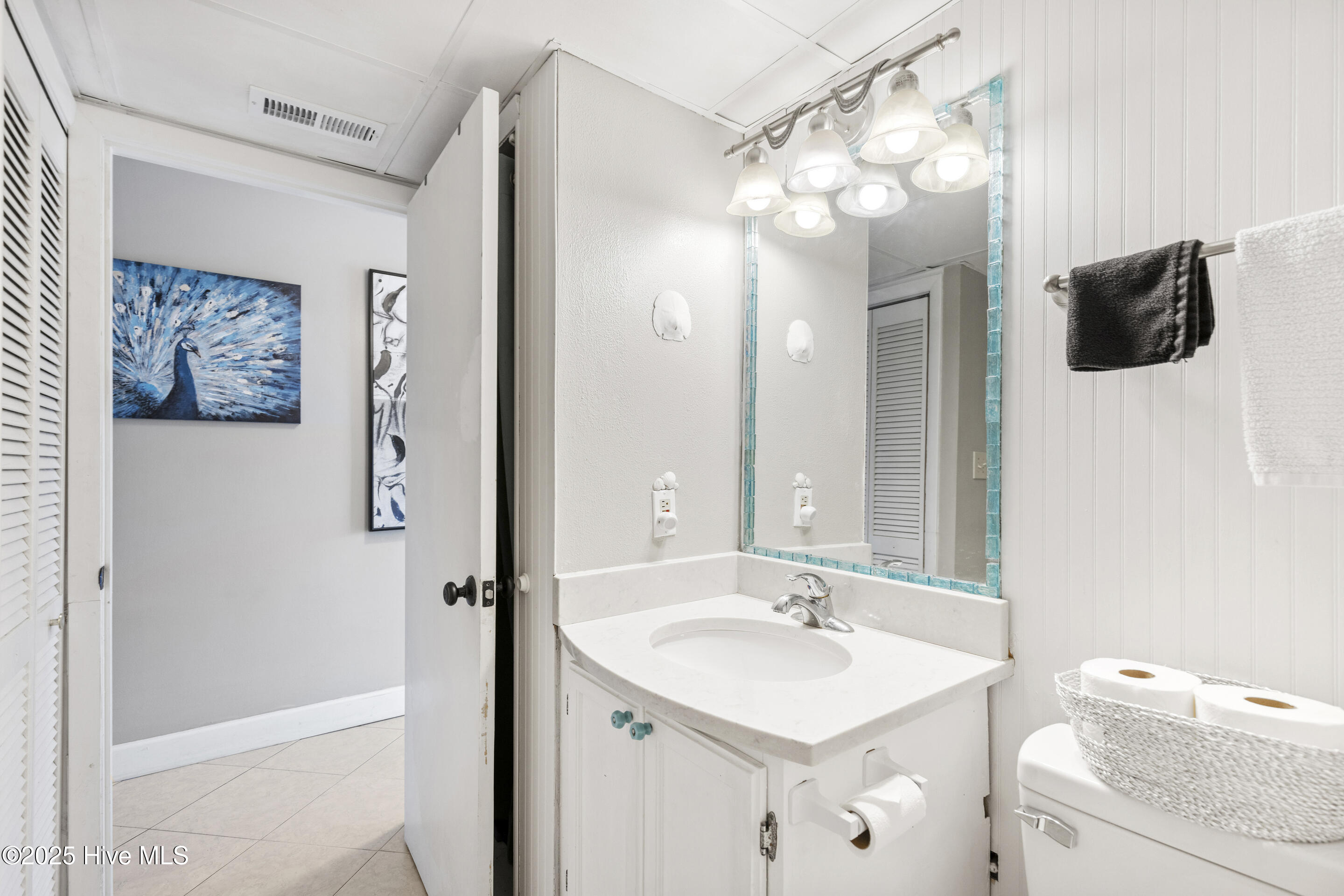 222 N Carolina Beach Avenue N Unit 102, Carolina Beach, NC 28428 – photo 11: mls-IMG_5504