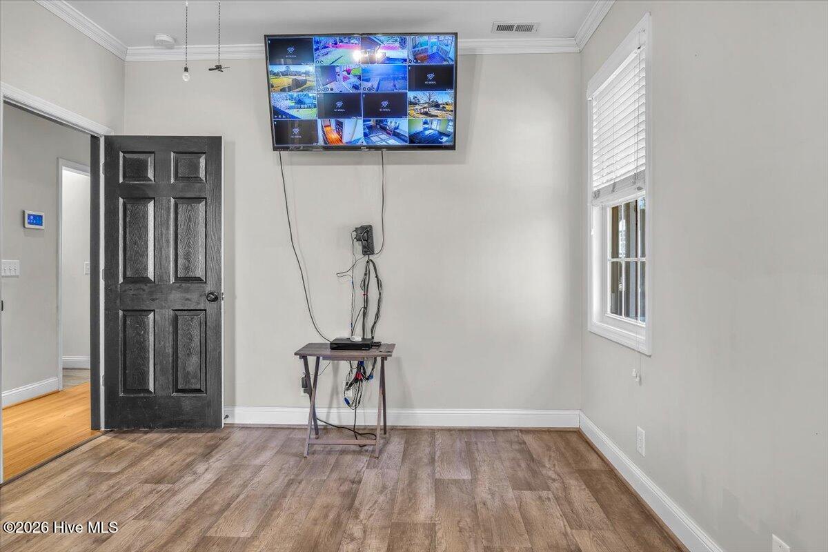 100561788 | Photo 50