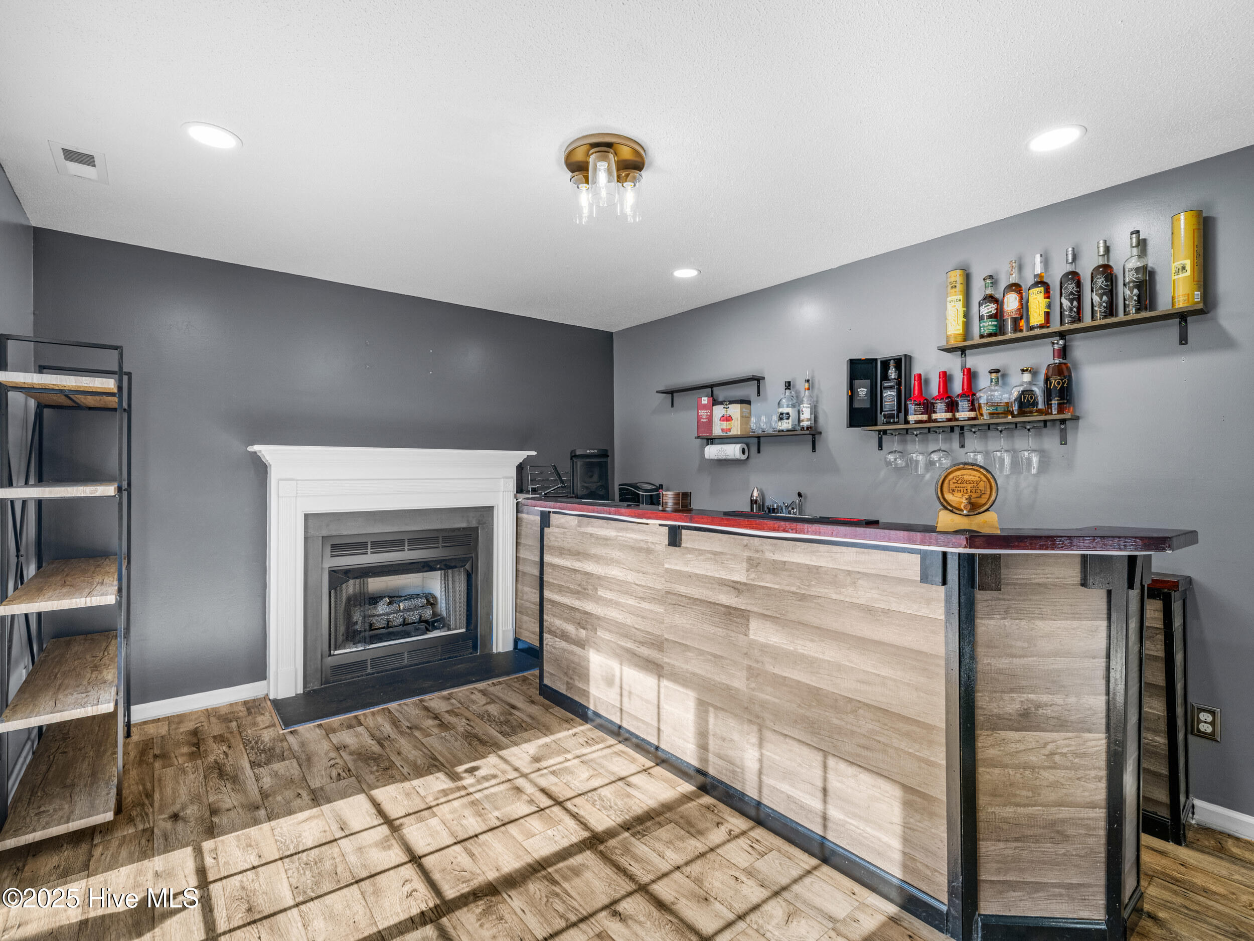 100541472 | Photo 18