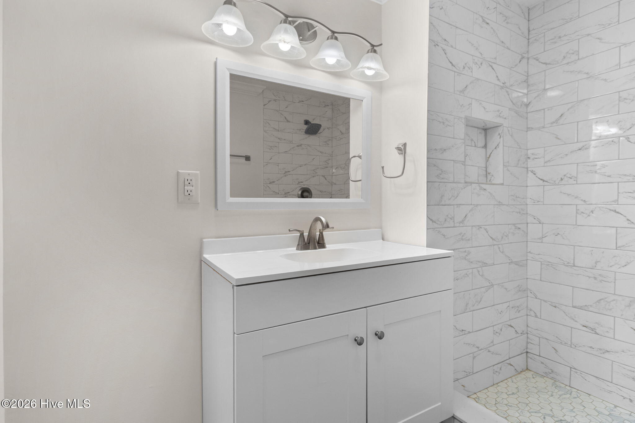 22-web-or-mls-2B5A1792