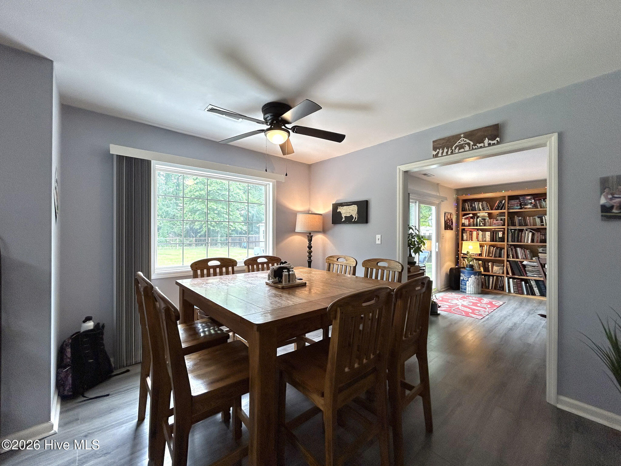 100570244 | Photo 12