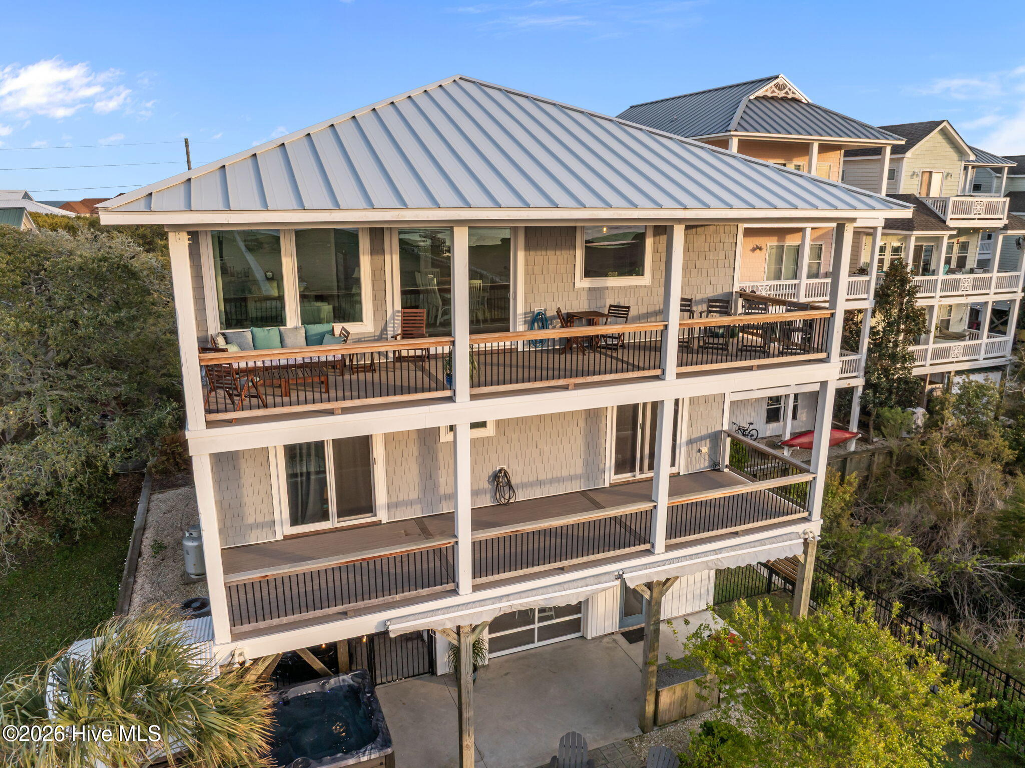1207 S Topsail Drive, Surf City, NC, 28445