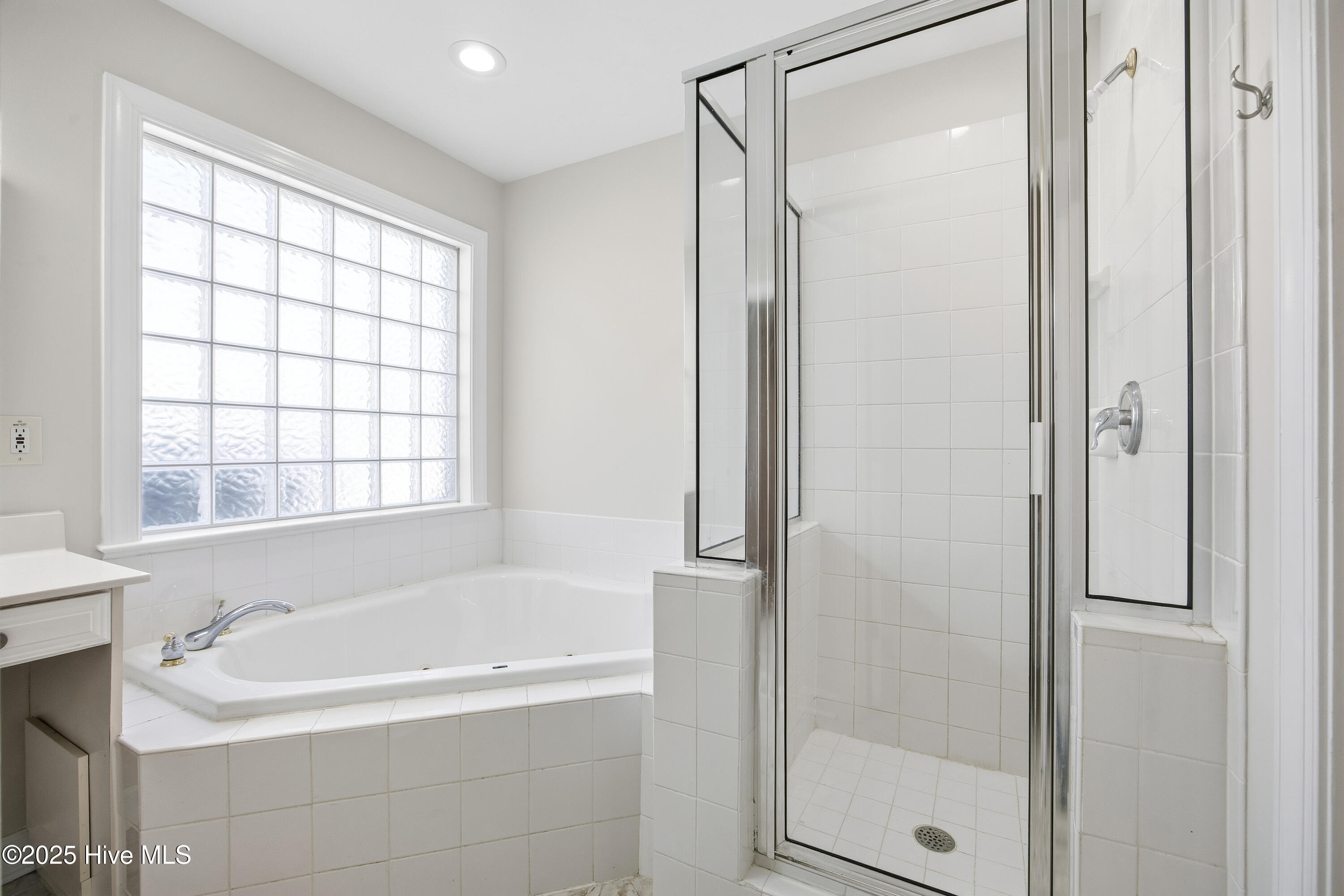 100545806 | Photo 22