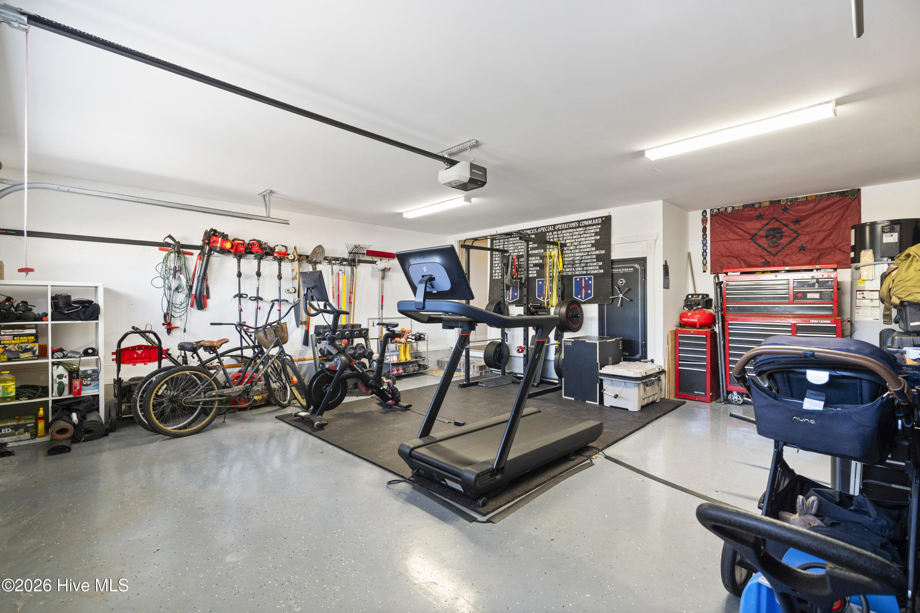 100552467 | Photo 49