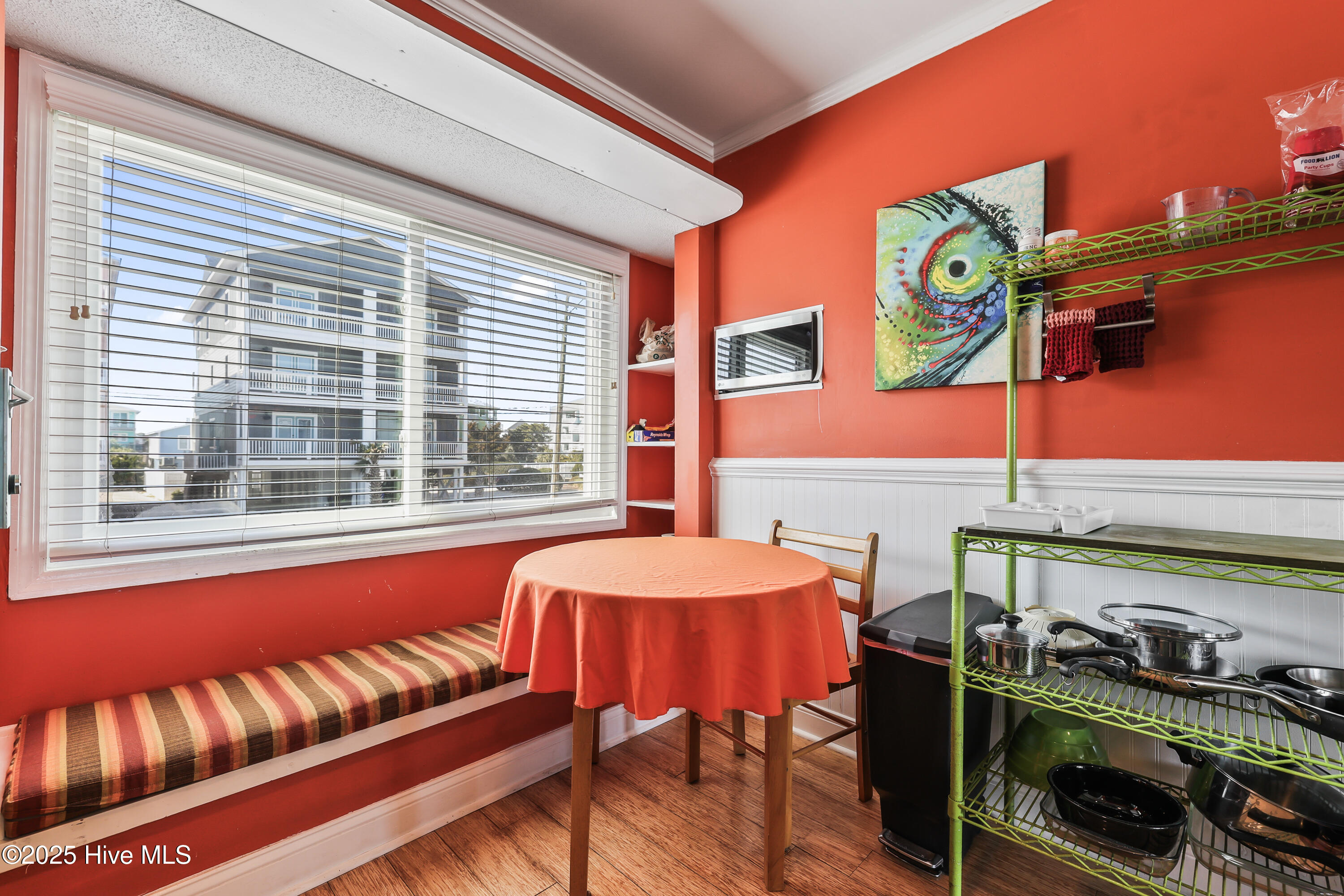 100497647 | Photo 15