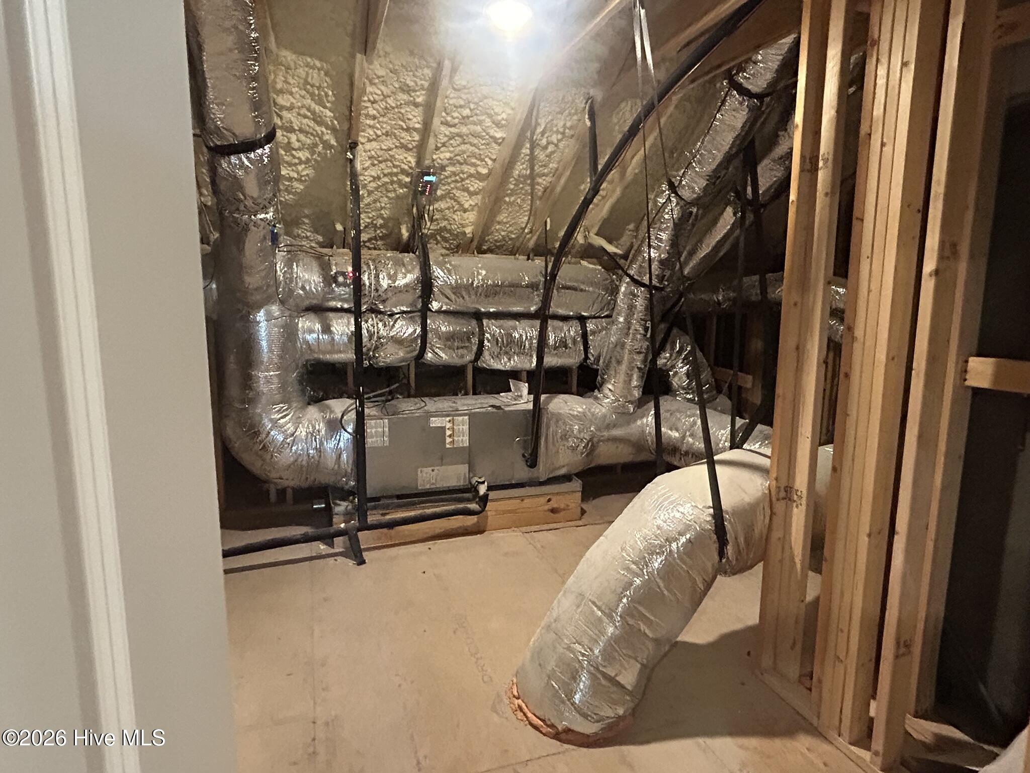 100560015 | Photo 22