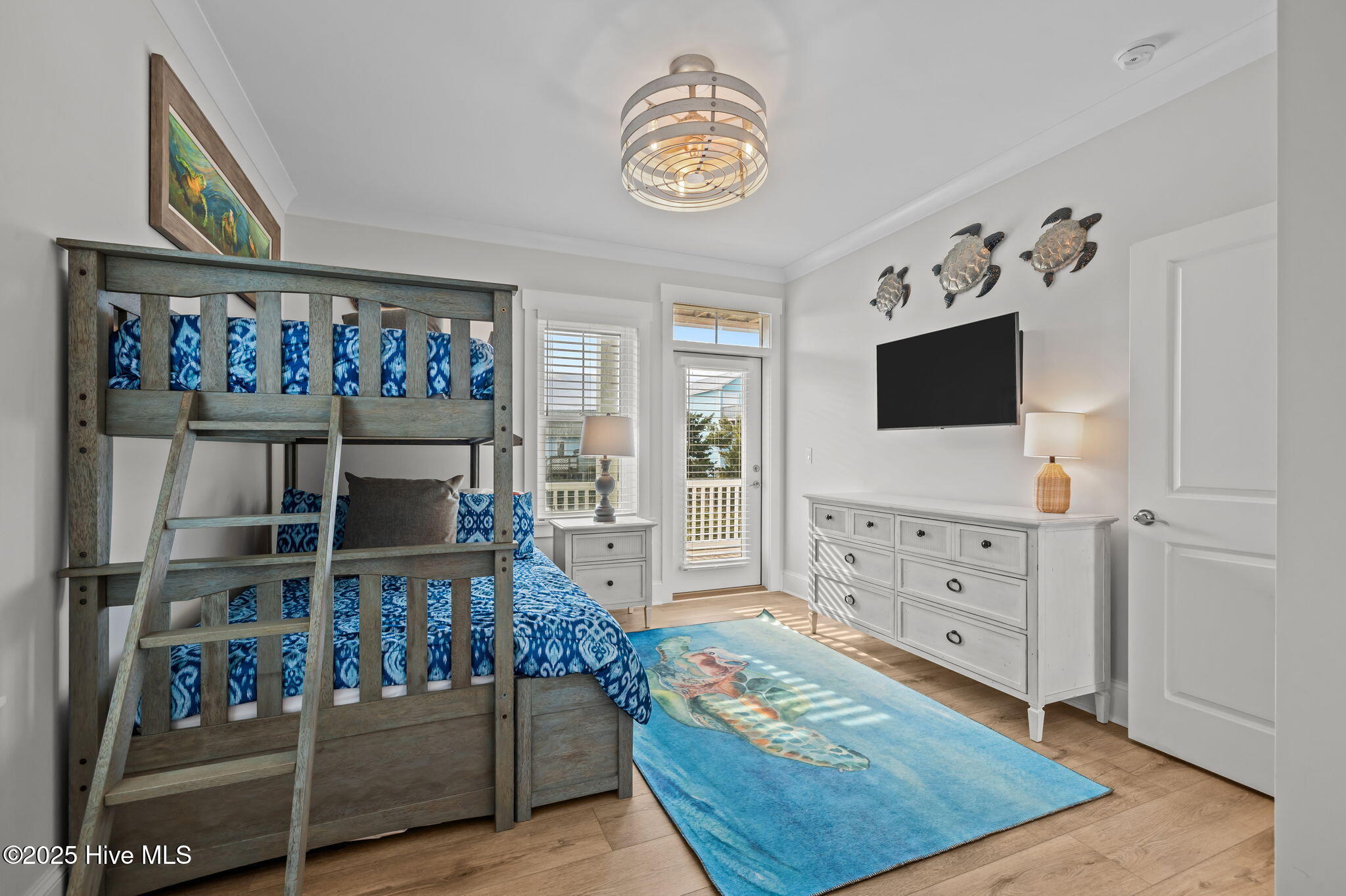 100544208 | Photo 25