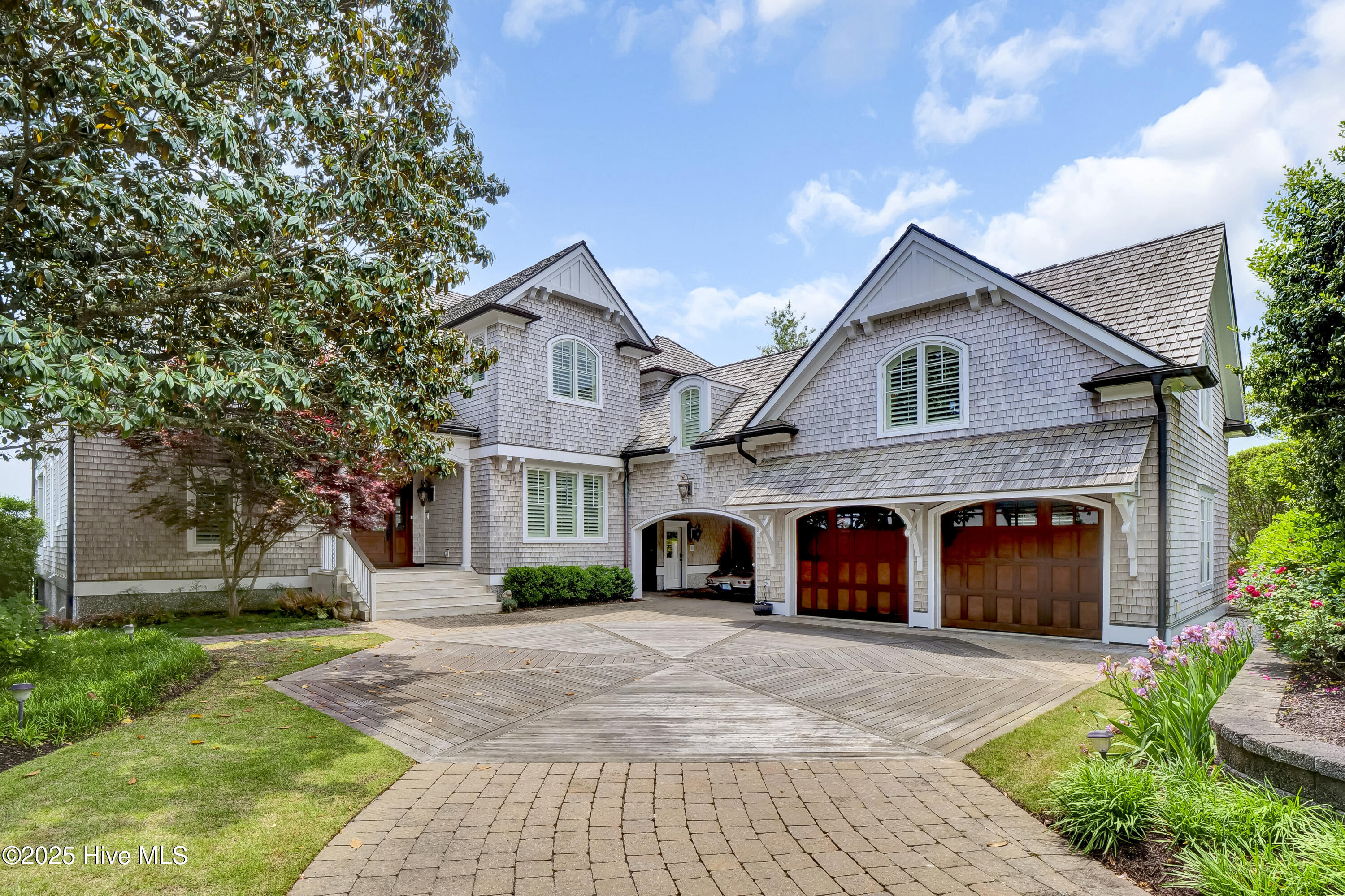 Homes for sale in Wilmington, NC | 109 Live Oak Ln, Wilmington, NC 28411 | MLS# 100504113