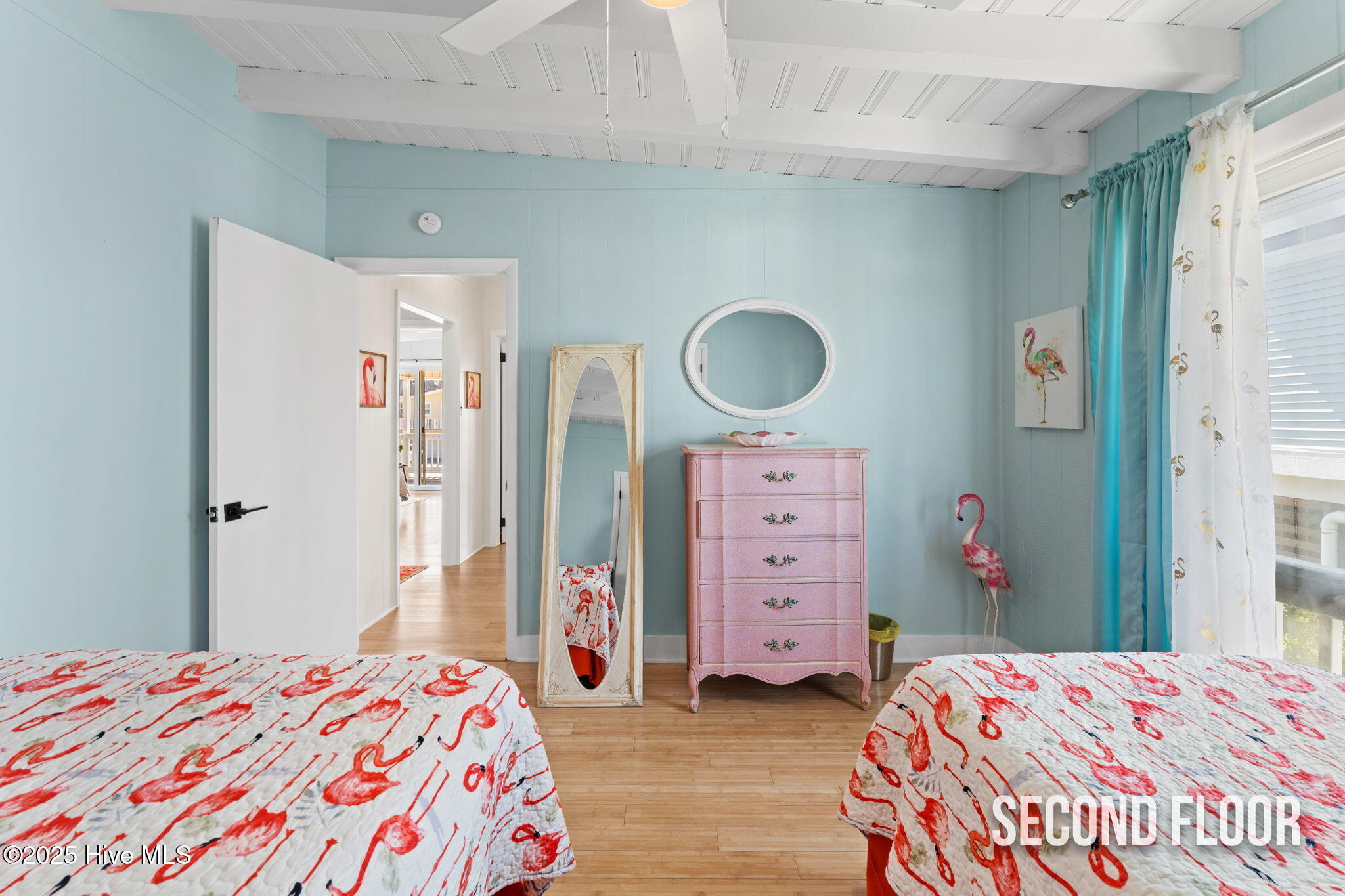 100532124 | Photo 27