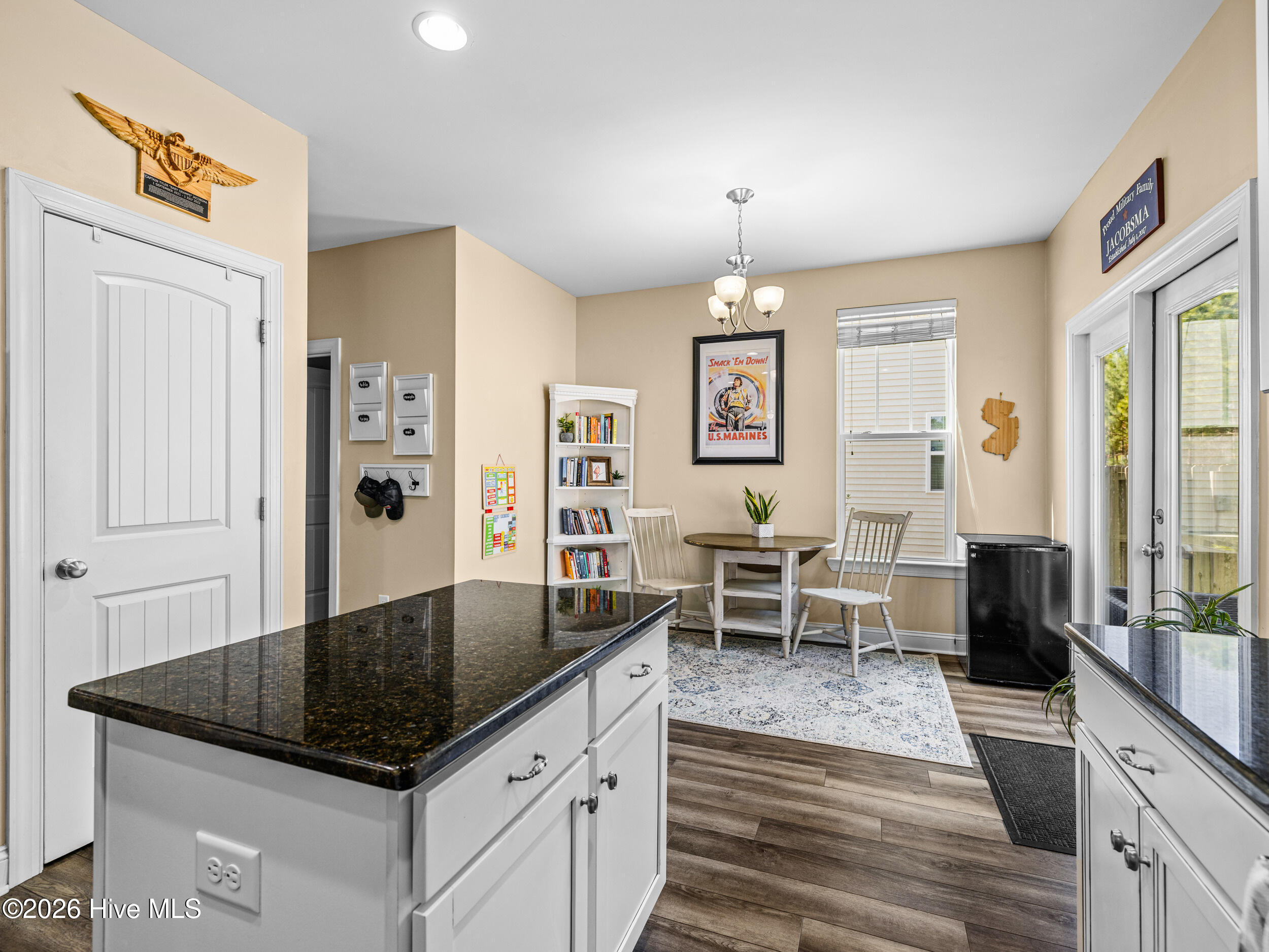 100562428 | Photo 28