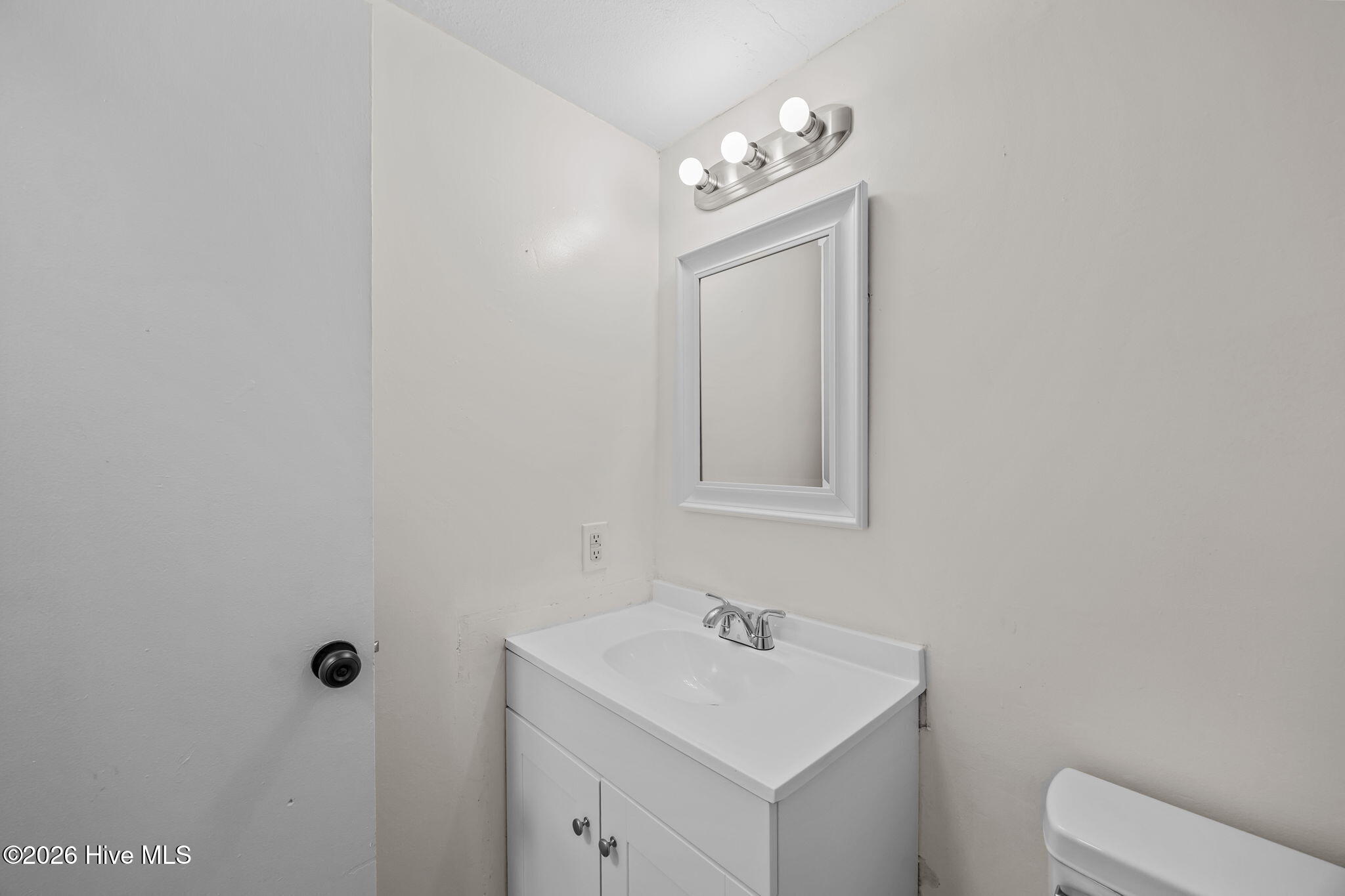 100555869 | Photo 25