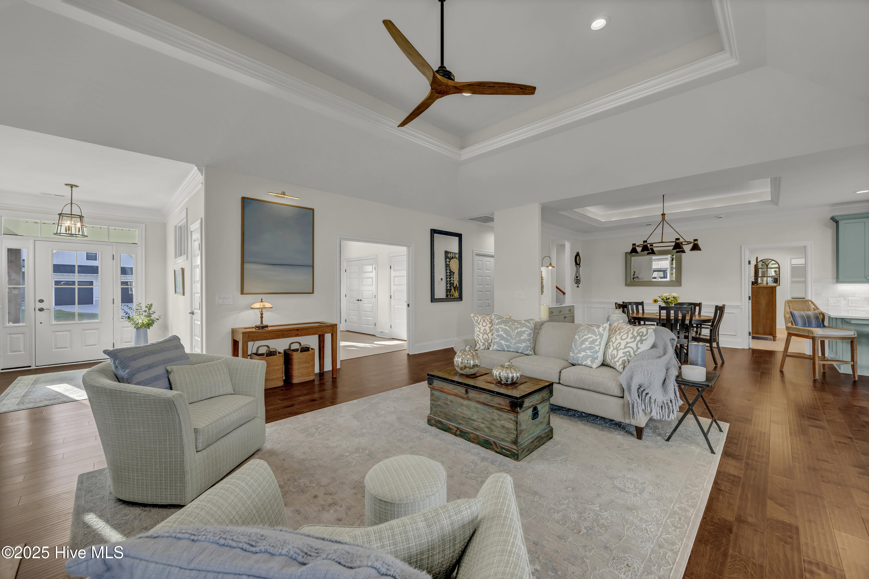 100557399 | Photo 13