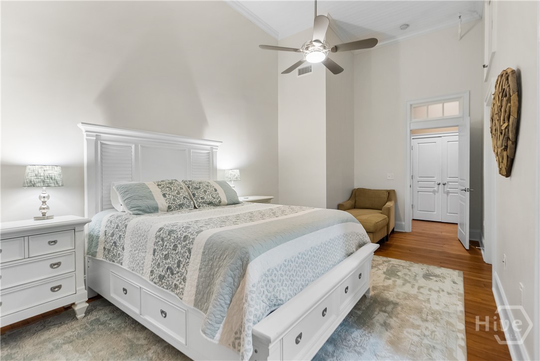 Easily accomodates a king sized bed.