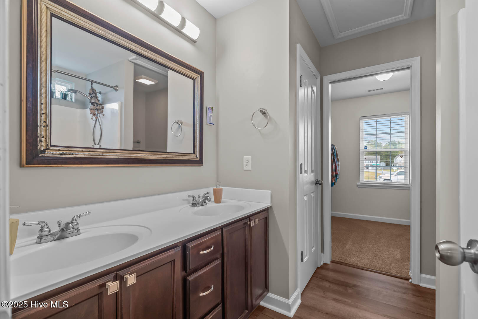 100540006 | Photo 34