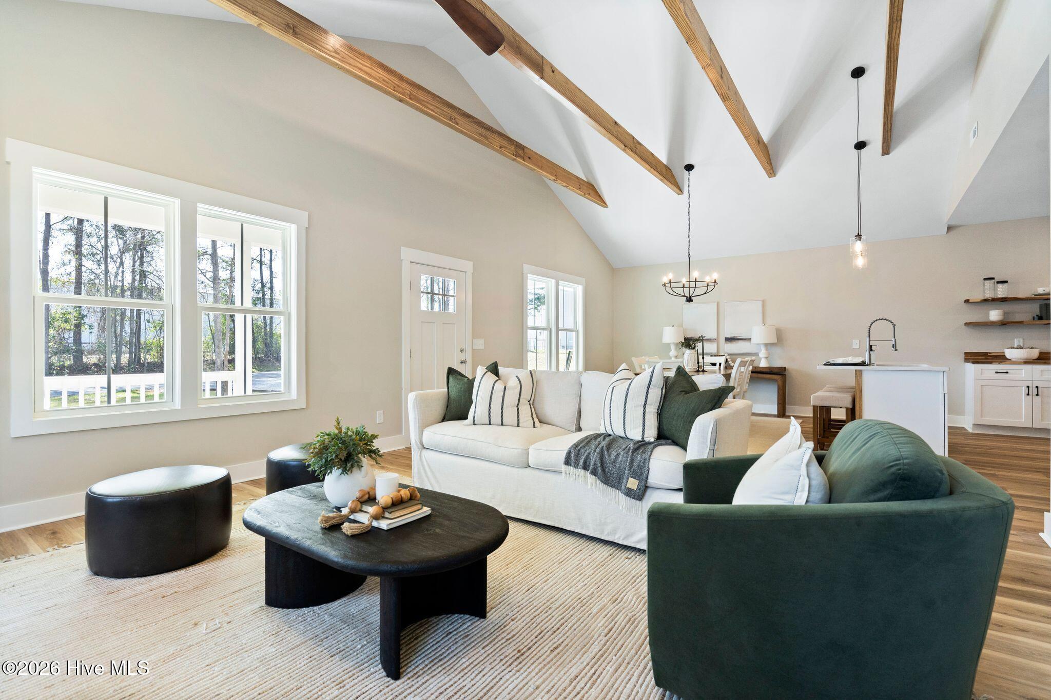 100558463 | Photo 13