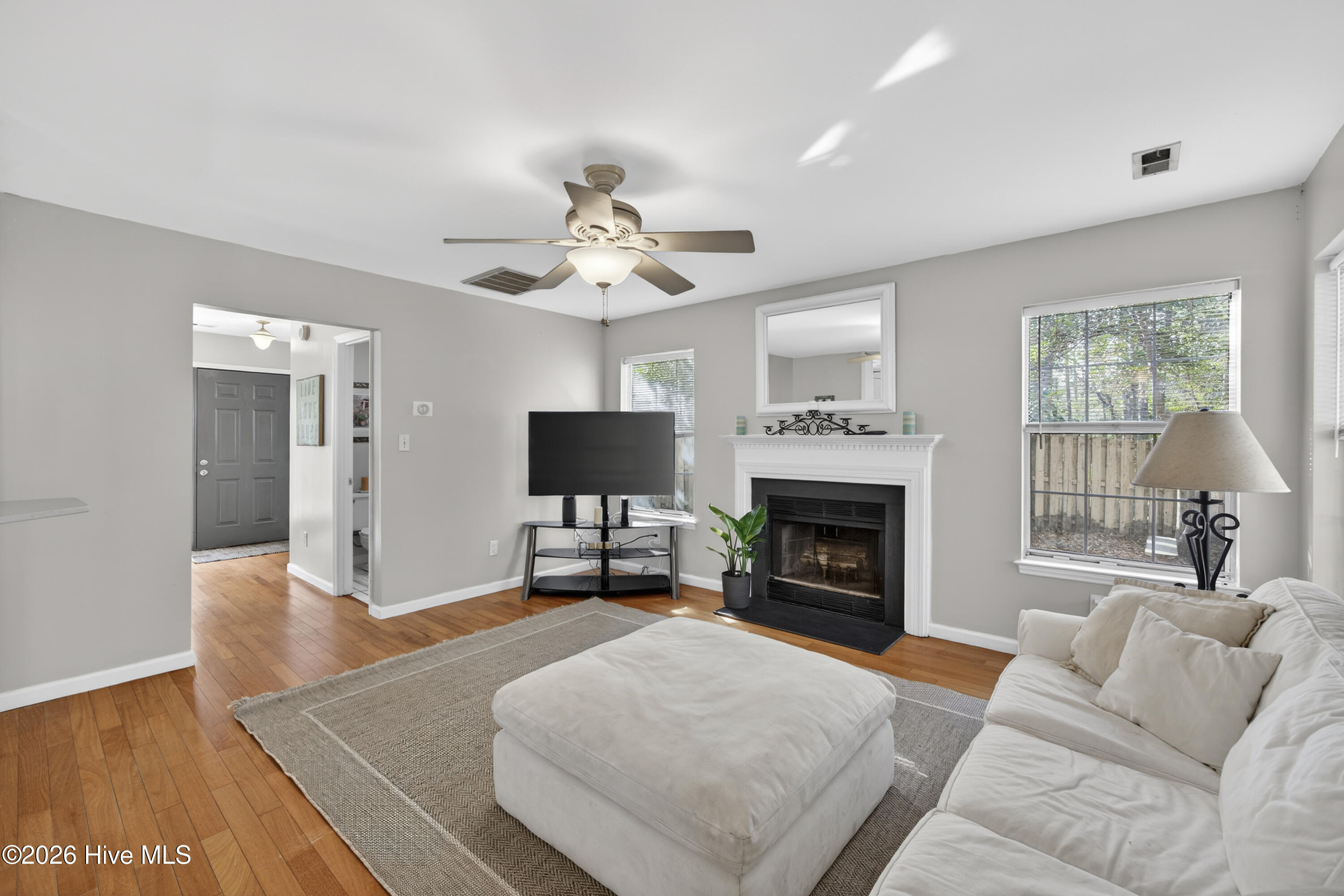 100550573 | Photo 18