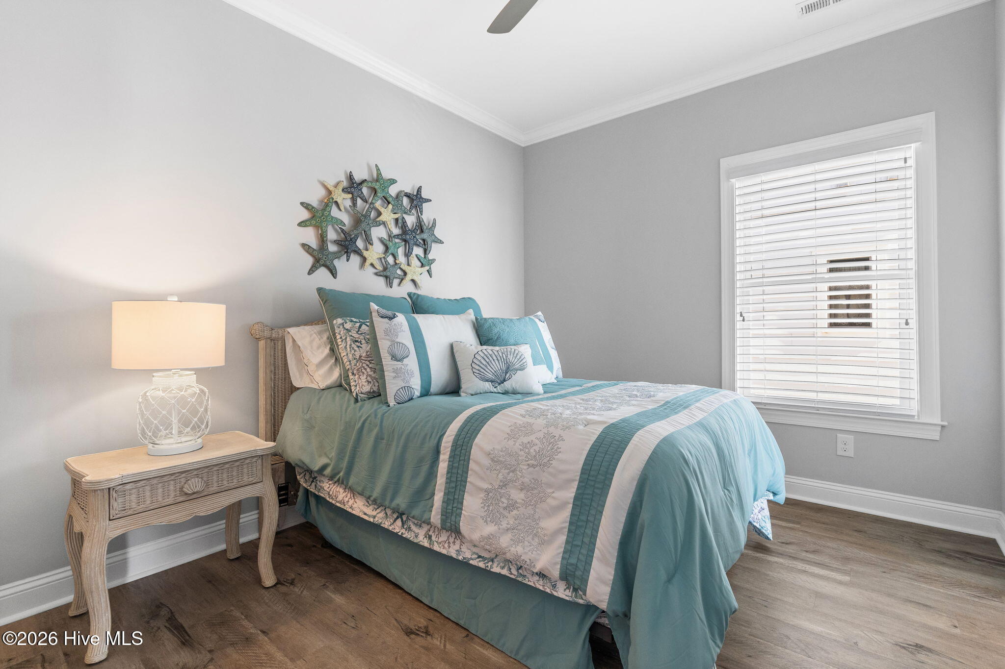 100555015 | Photo 40