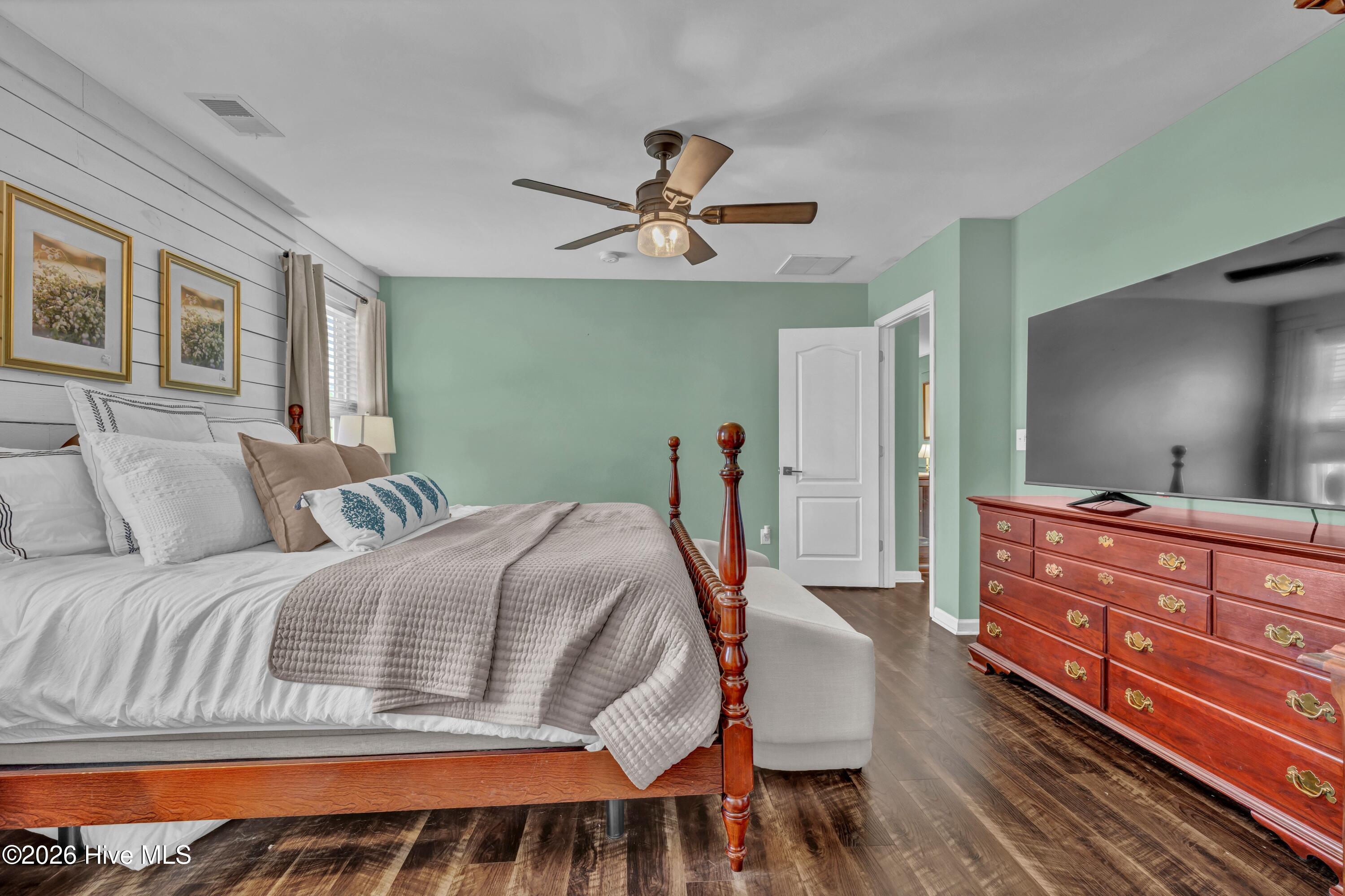 100551706 | Photo 17