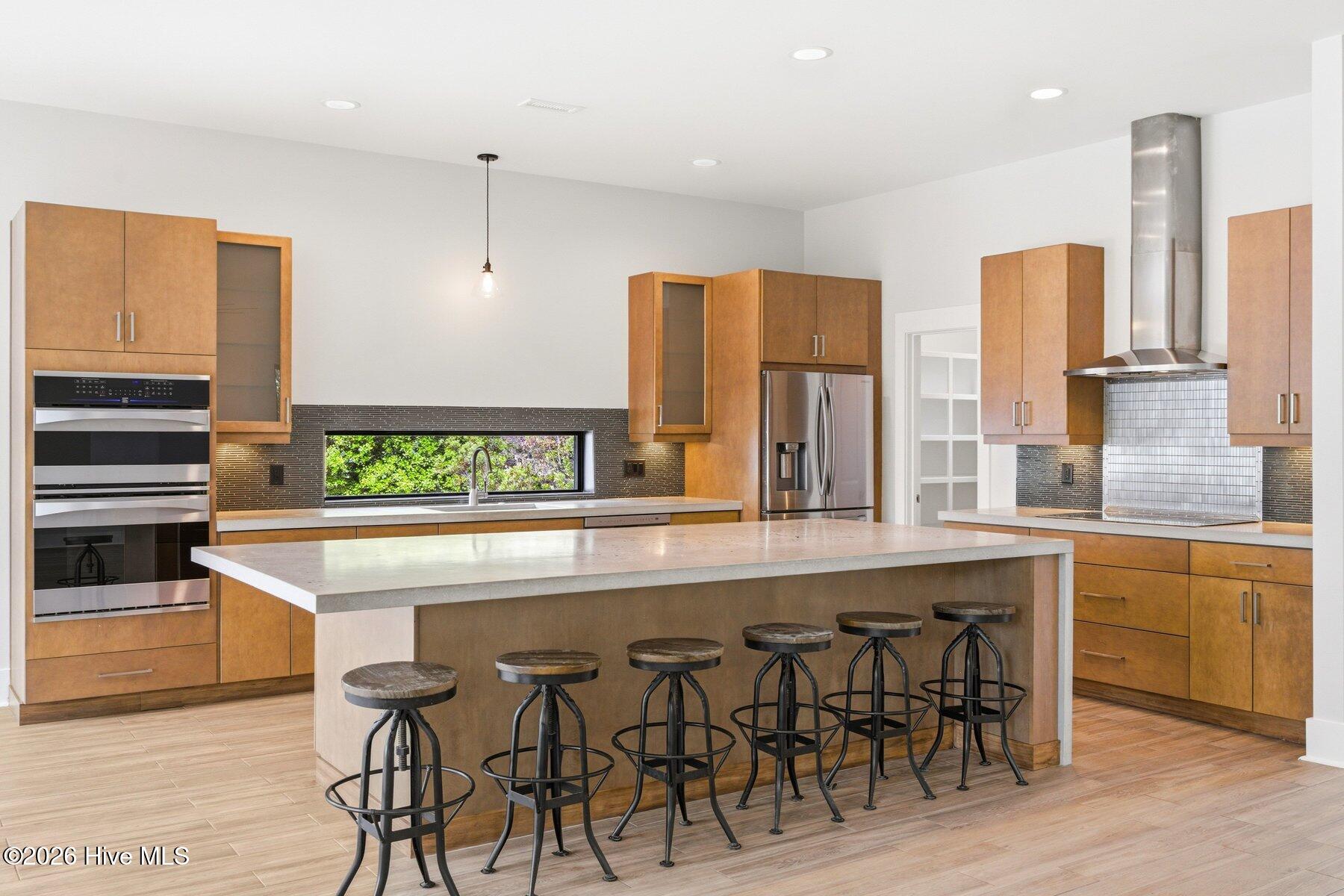 100566694 | Photo 13