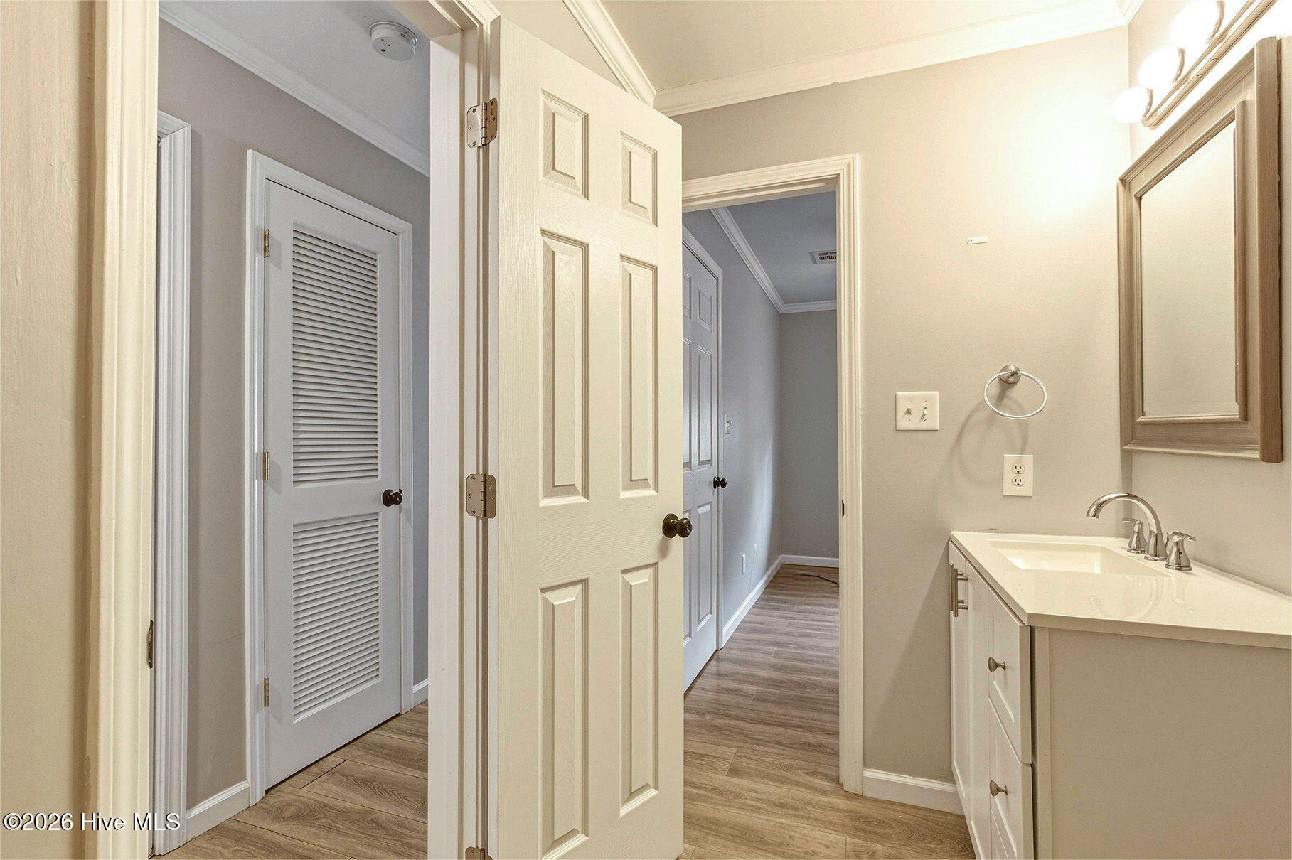 100557080 | Photo 22