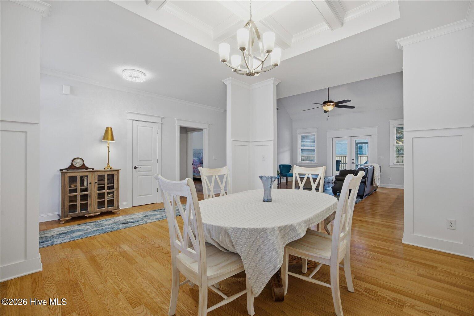 100550413 | Photo 33