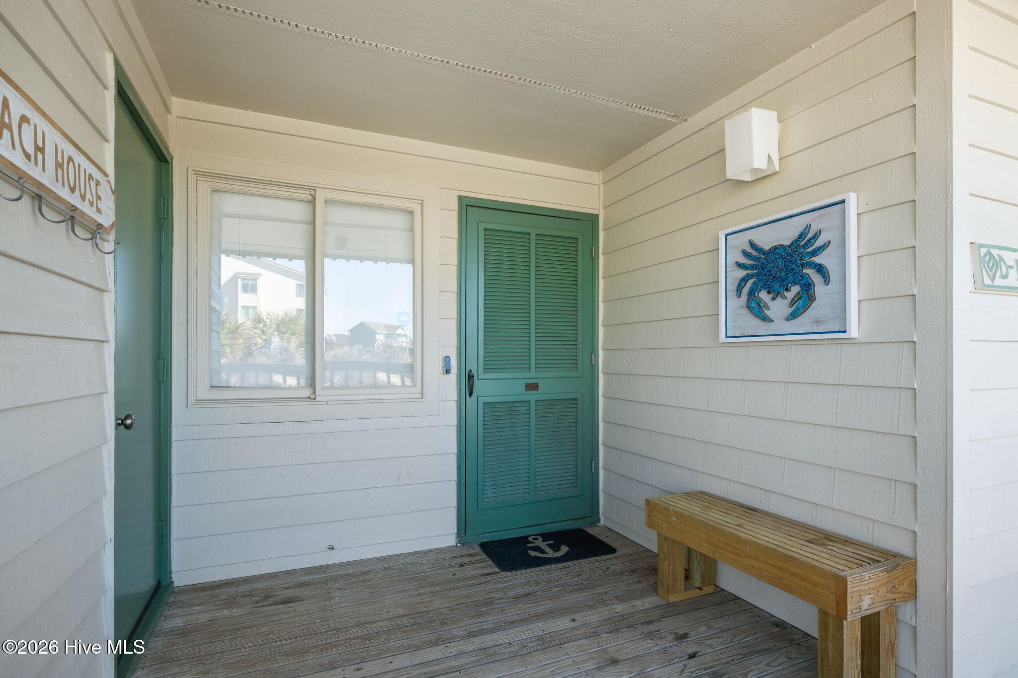 100551765 | Photo 51