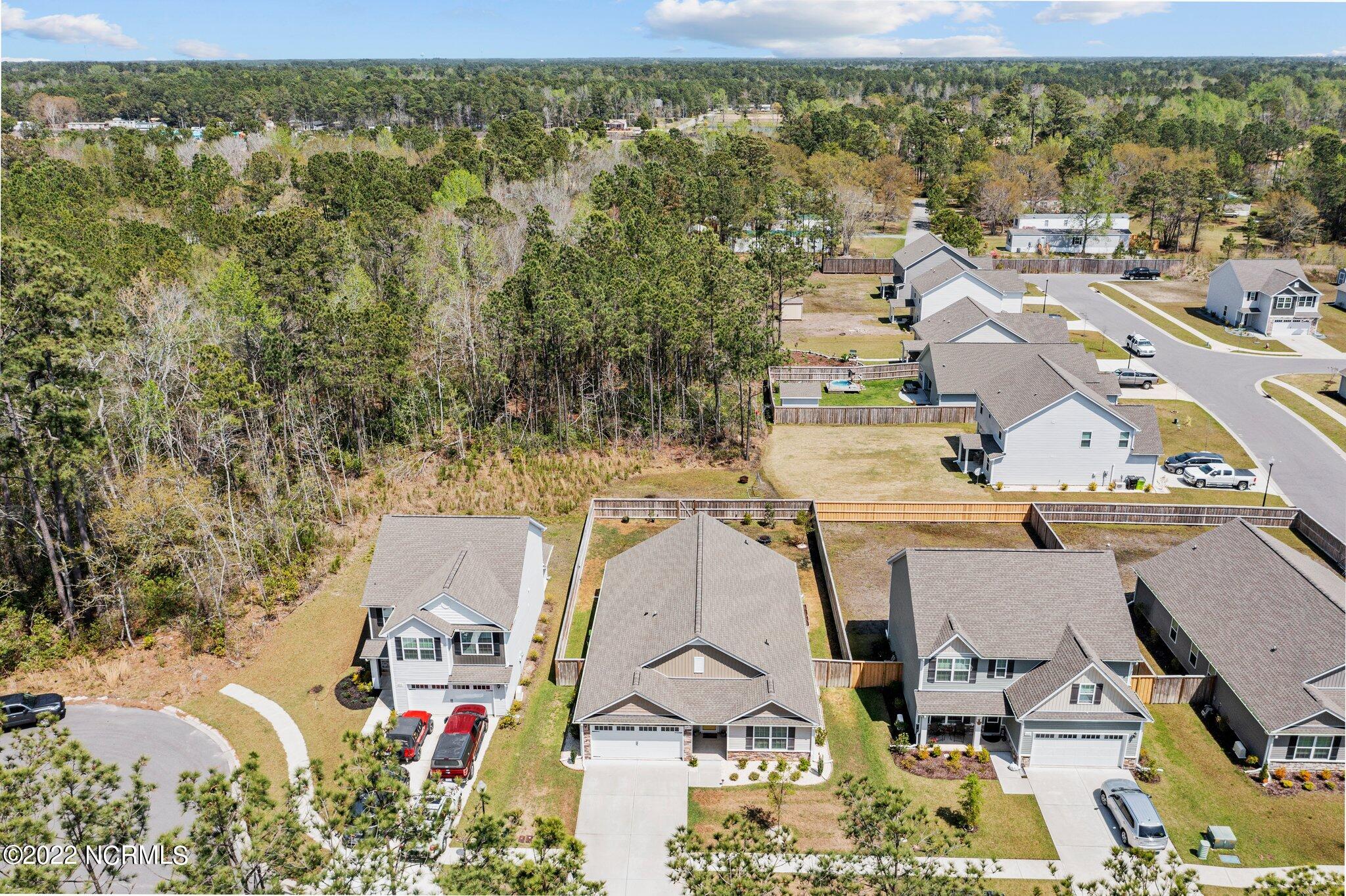 100560582 | Photo 32