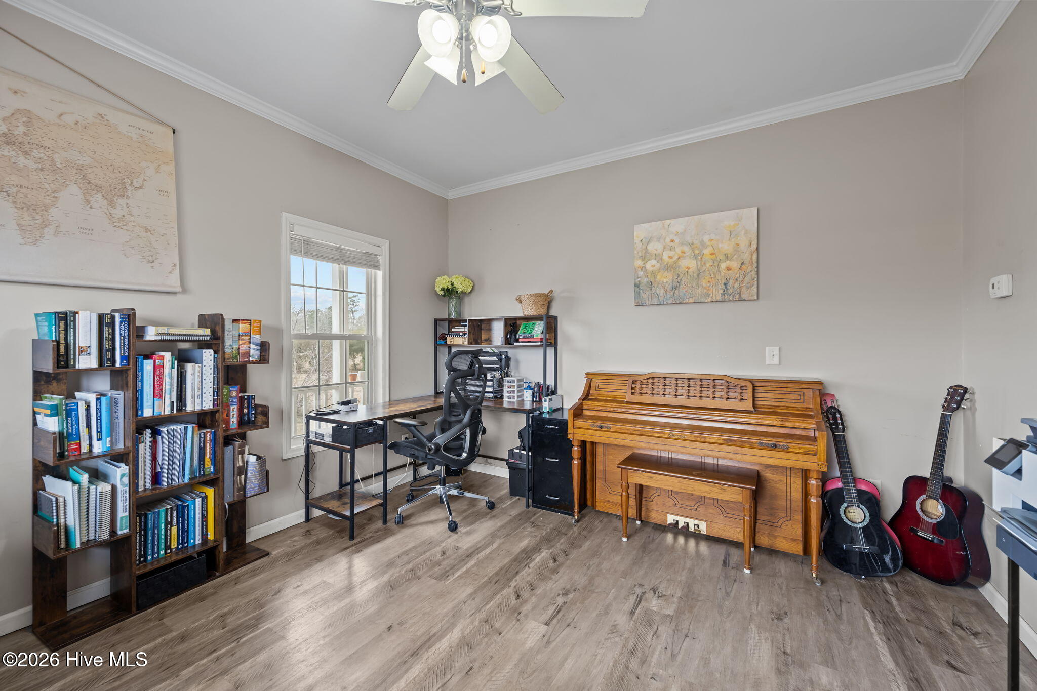 100557668 | Photo 11