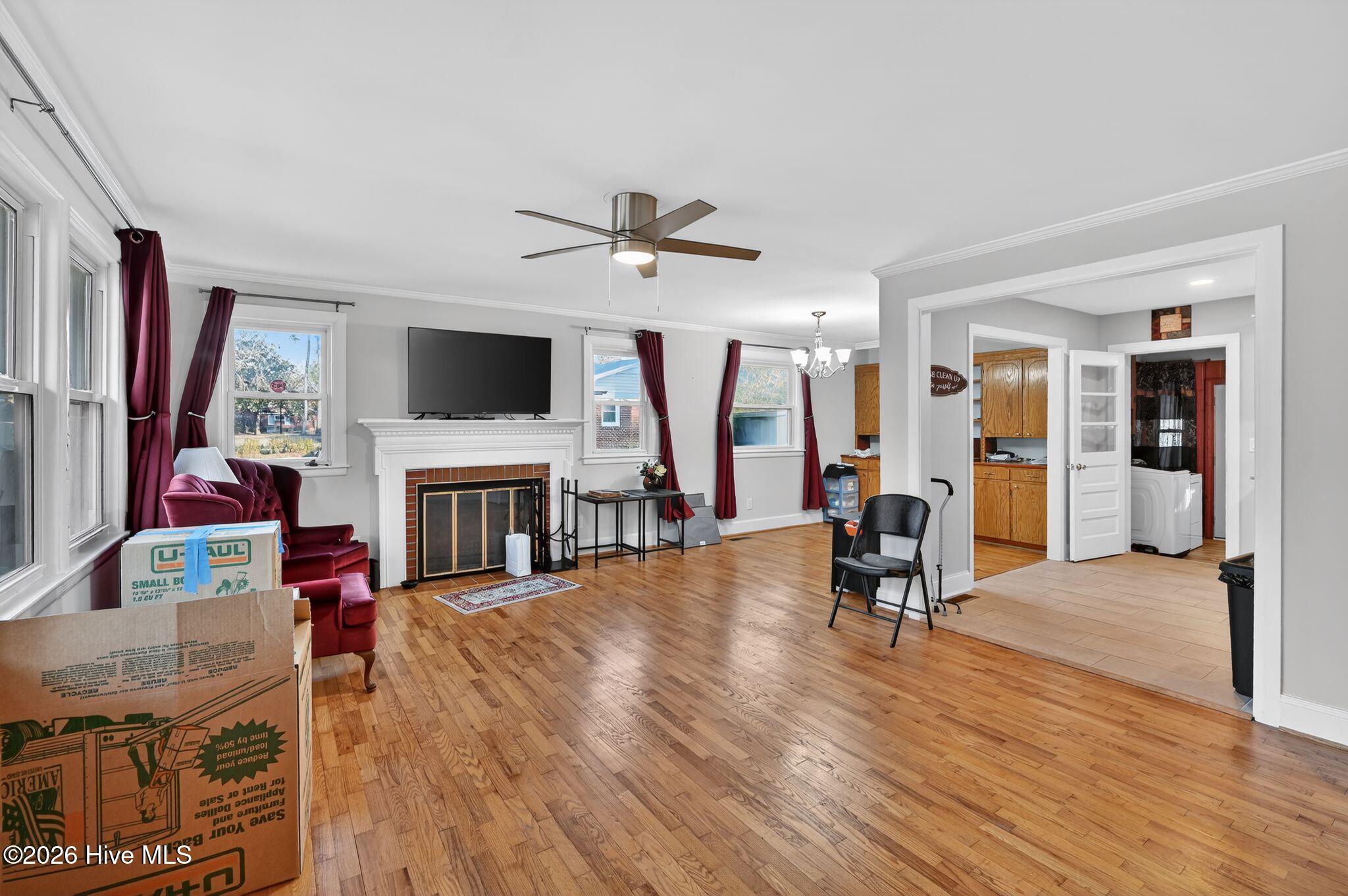 100551610 | Photo 10