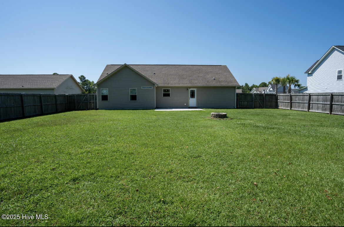 100546770 | Photo 16