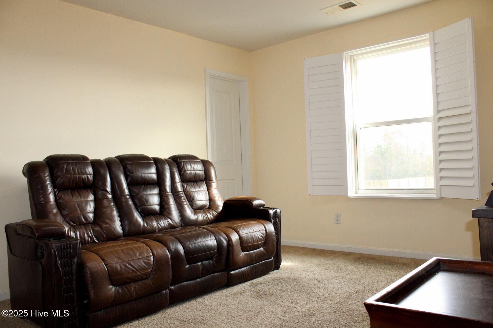 100533254 | Photo 21