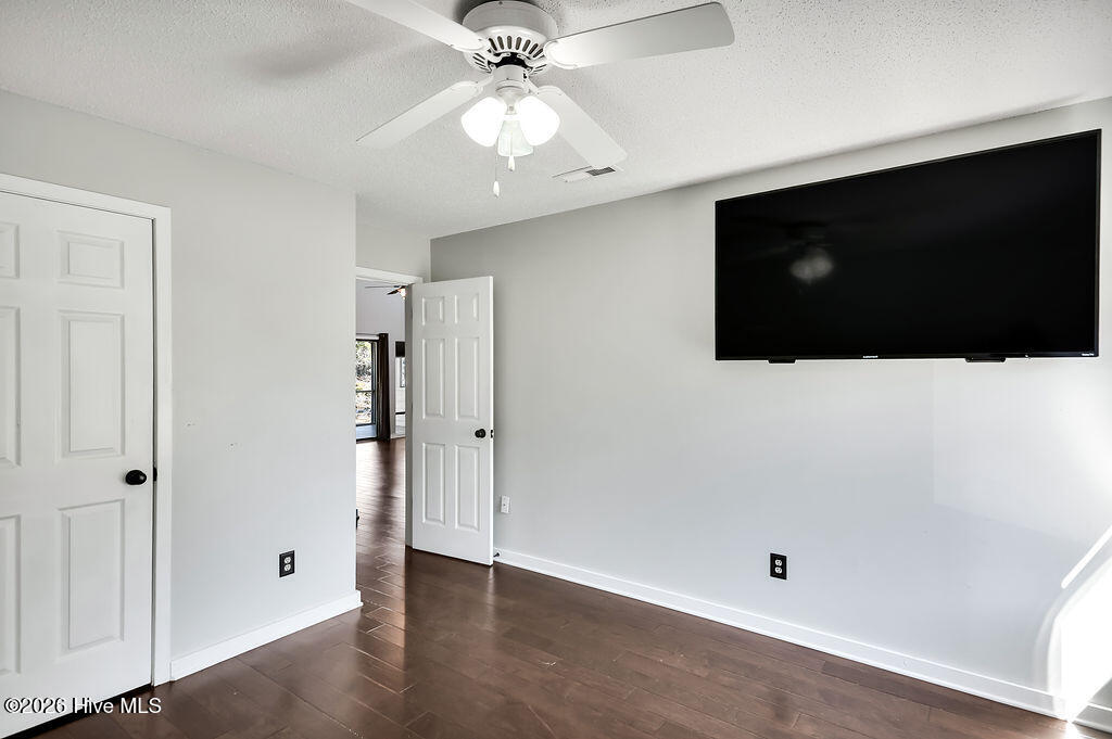 100556697 | Photo 20