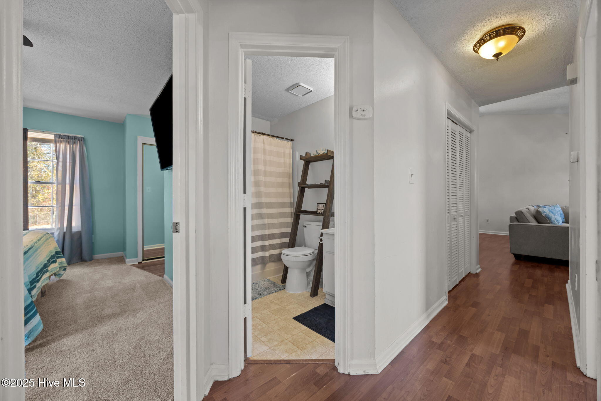 100546209 | Photo 23