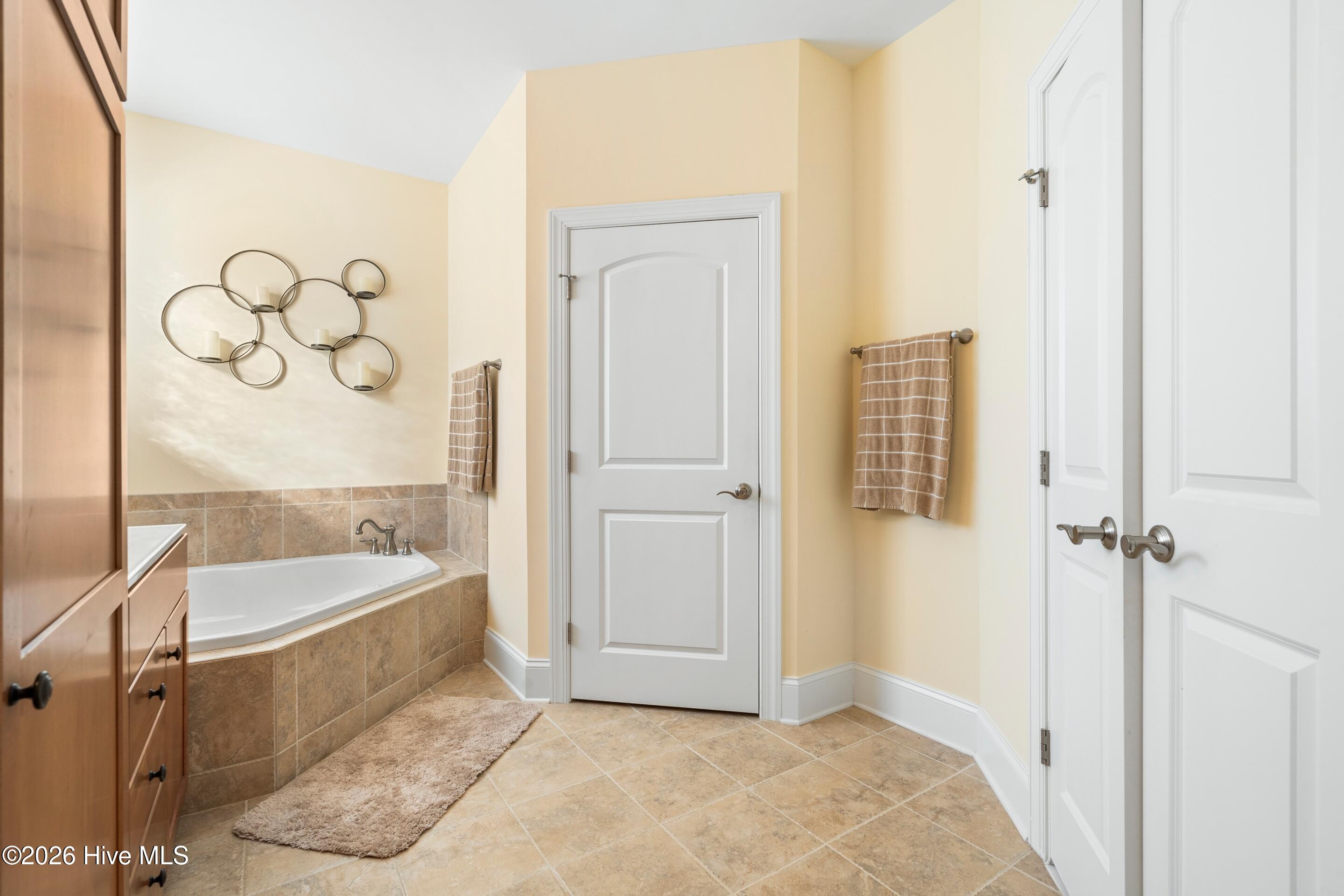 100550560 | Photo 32