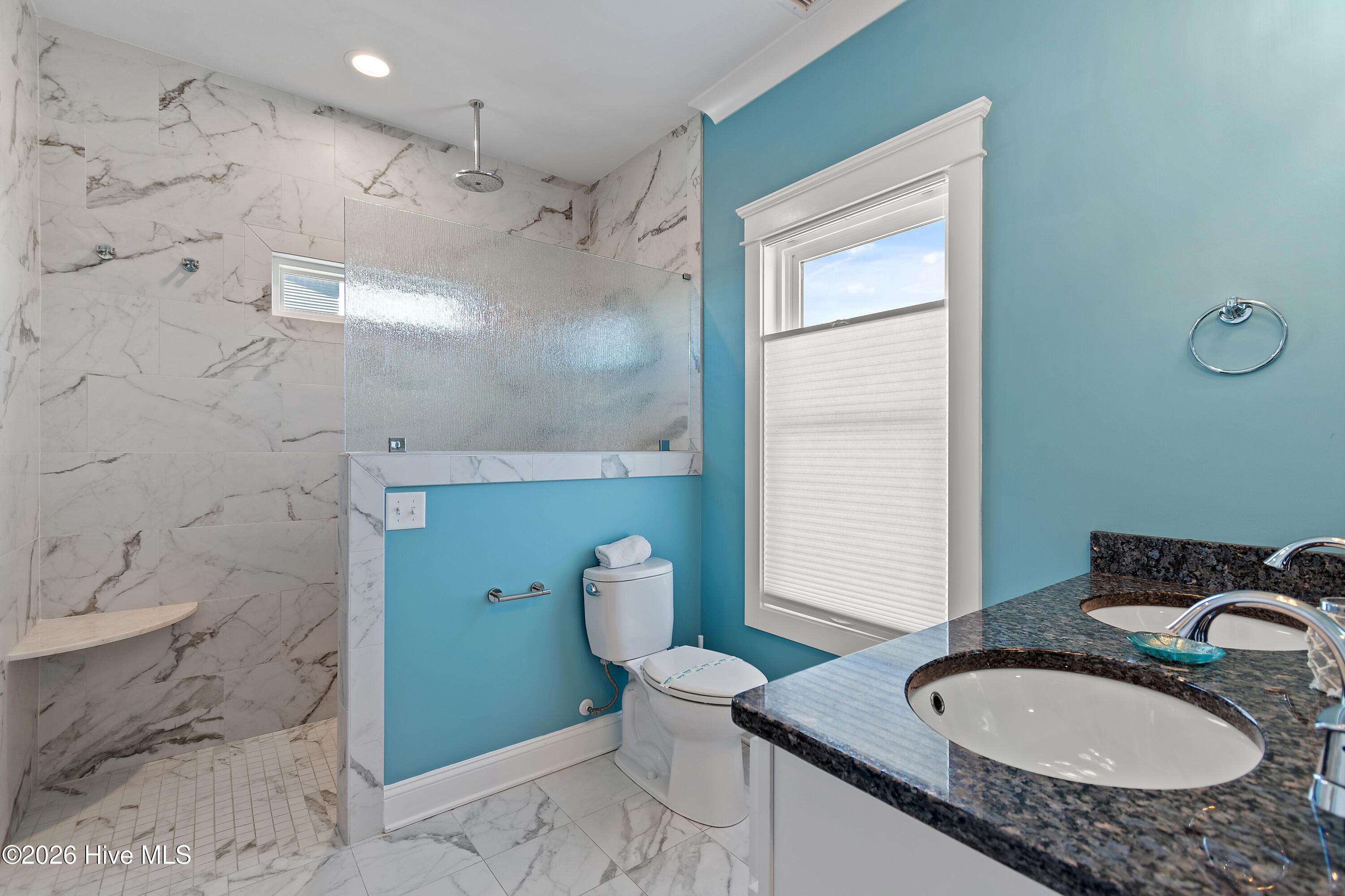 100557175 | Photo 19