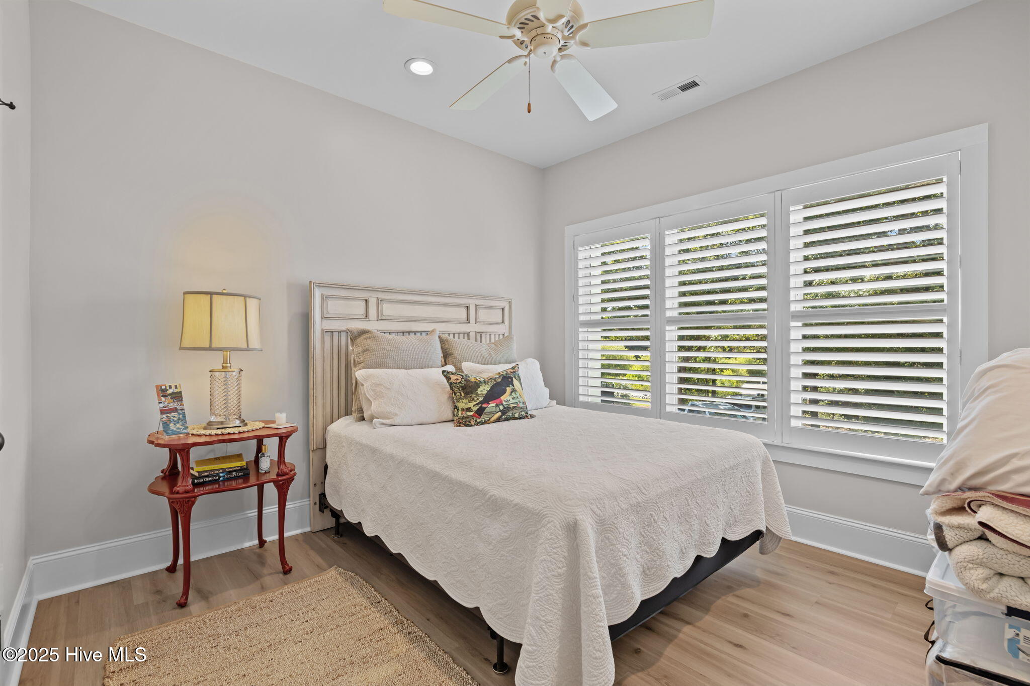 100549920 | Photo 37