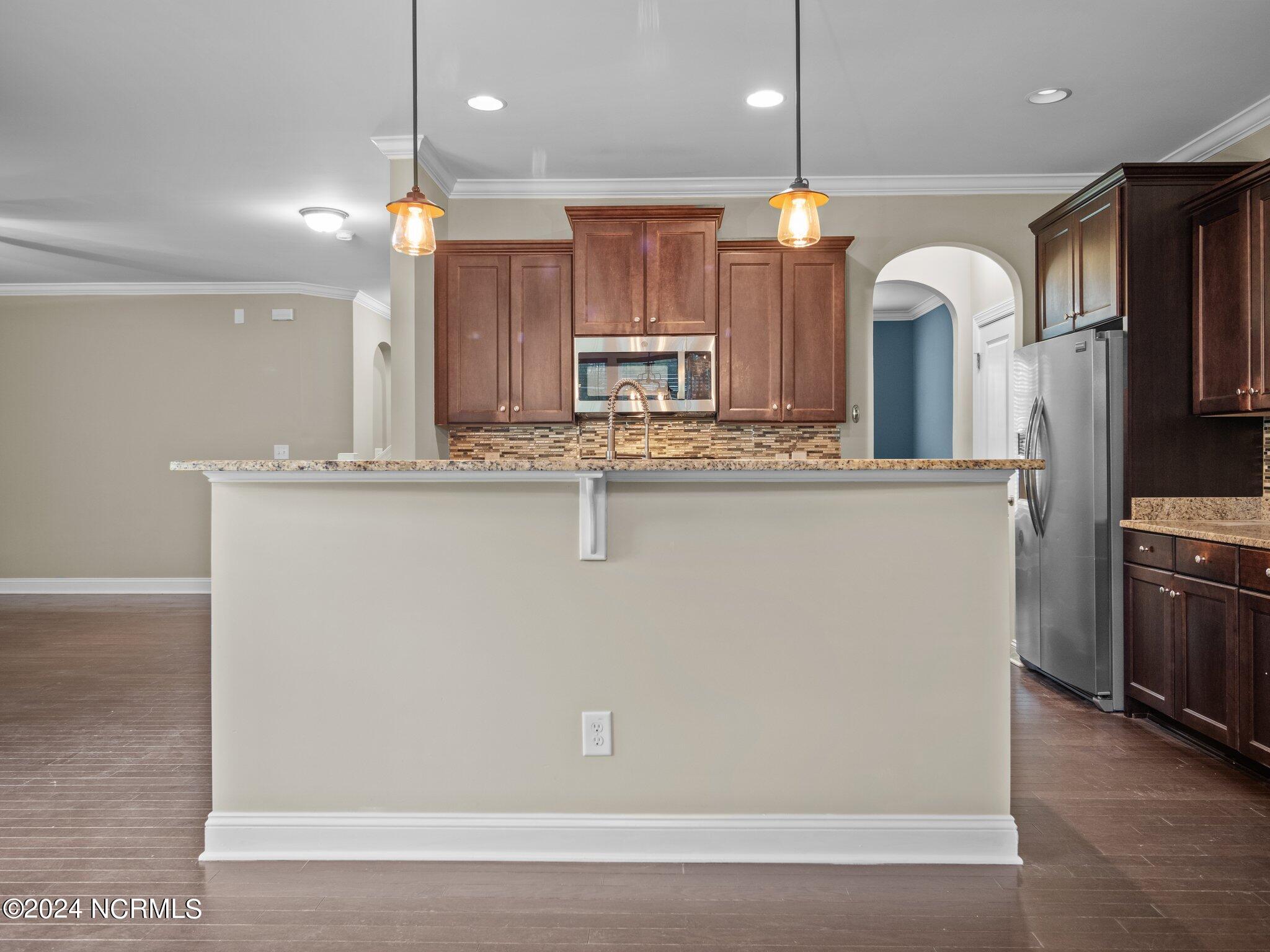 100557405 | Photo 11