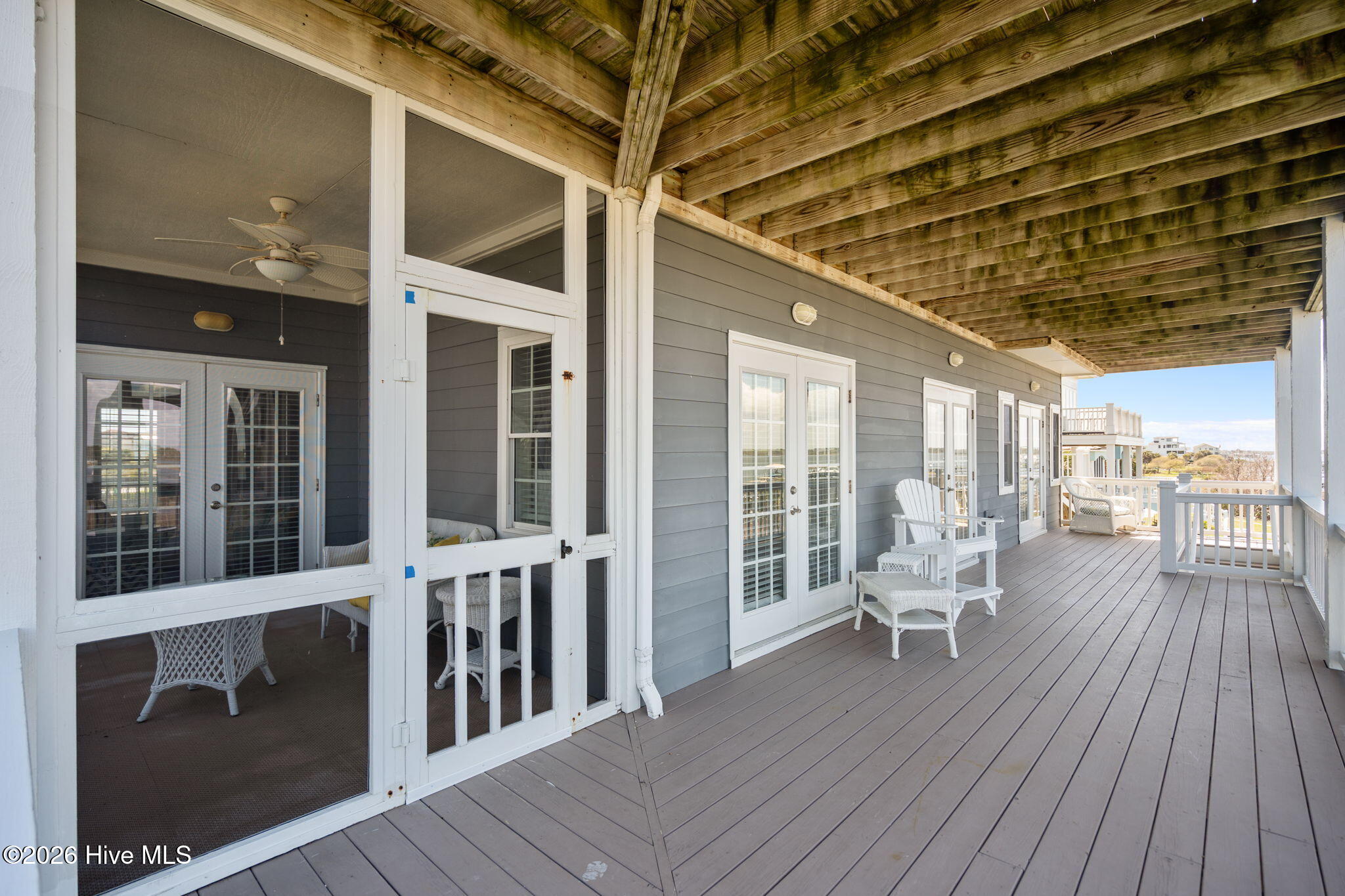 100564459 | Photo 27