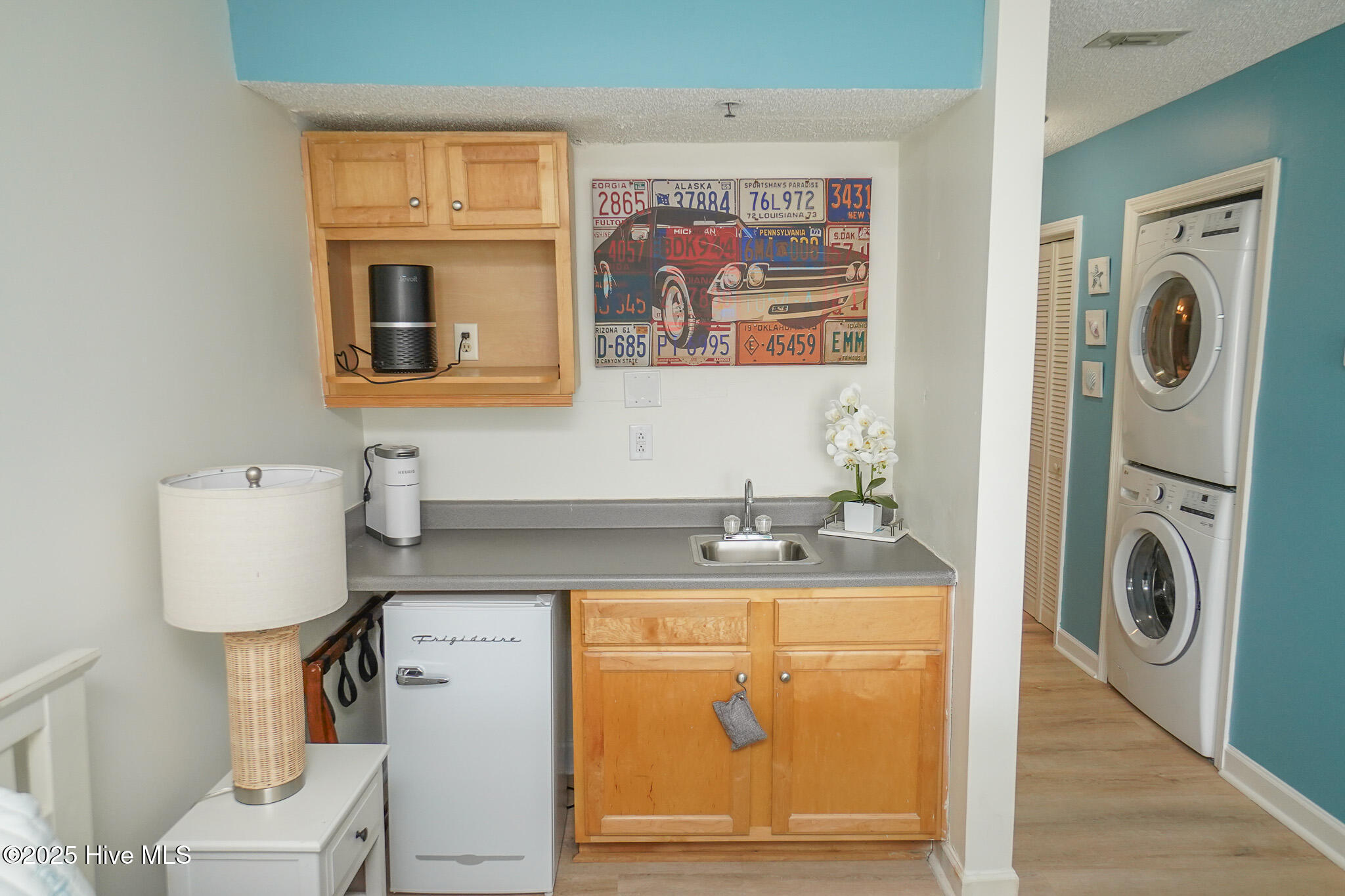 100535183 | Photo 16