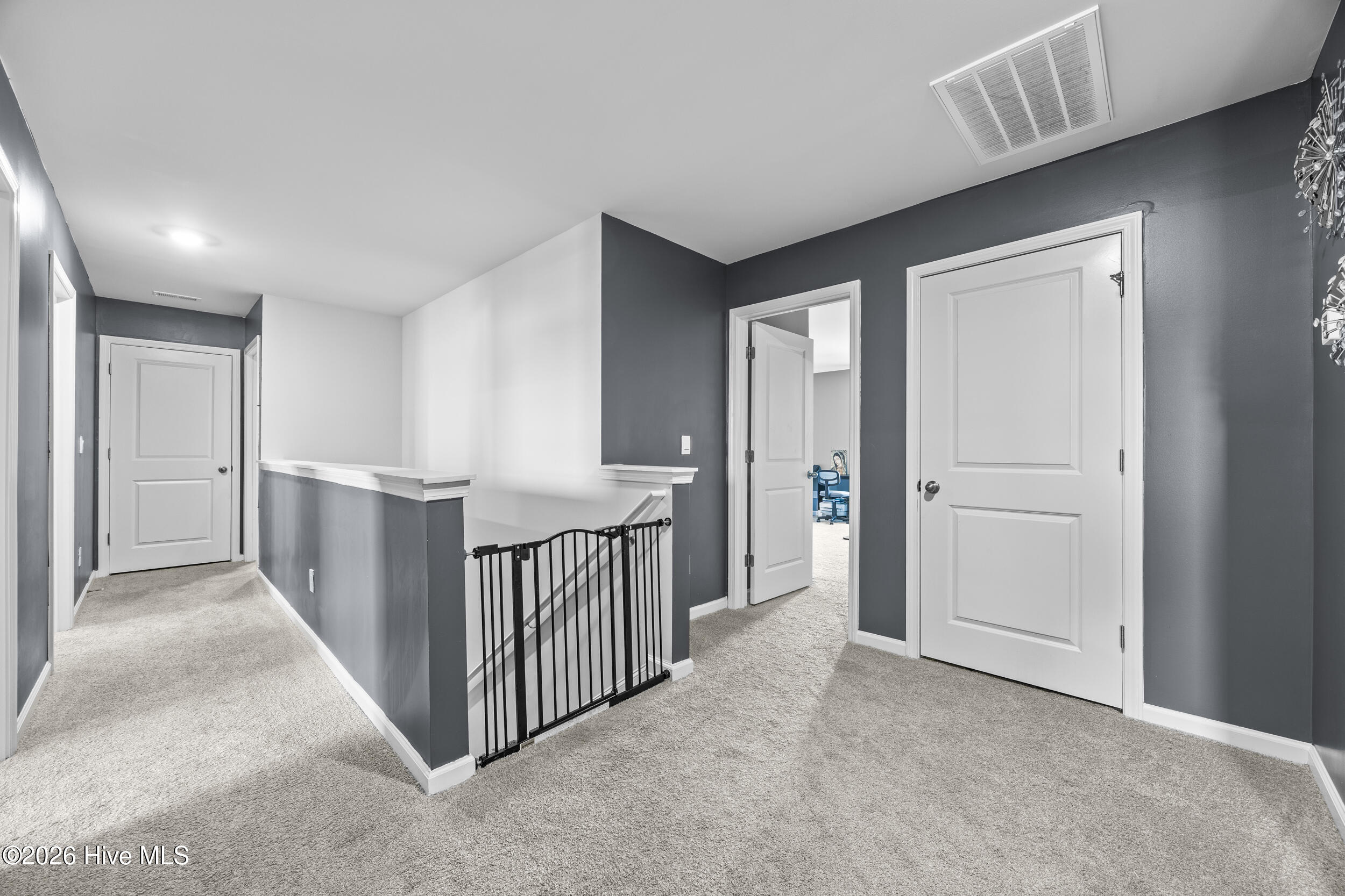 100558909 | Photo 19