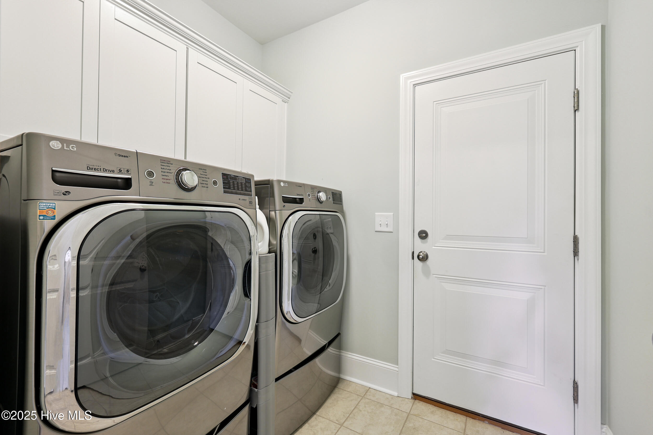 100521599 | Photo 25