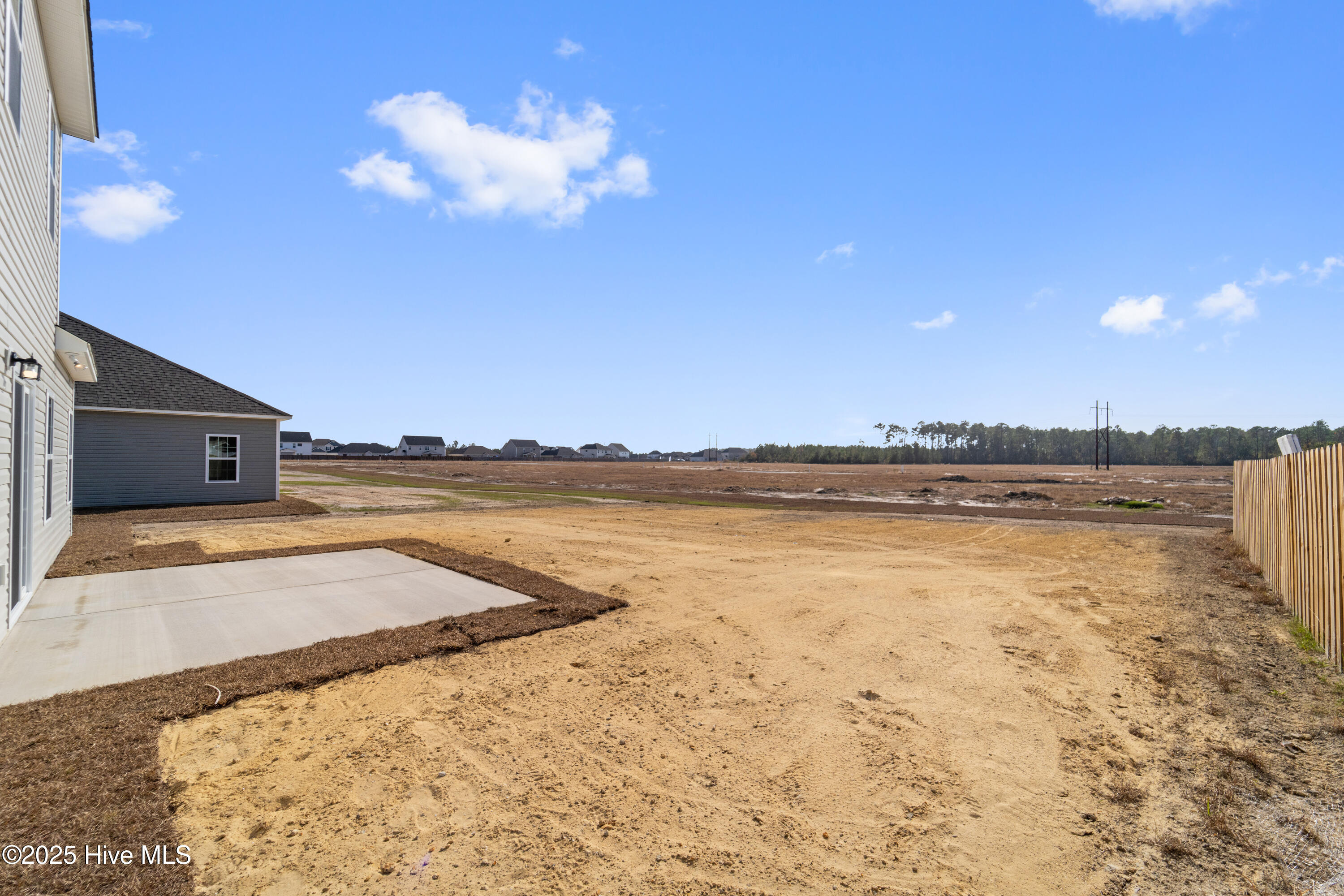 100519701 | Photo 33