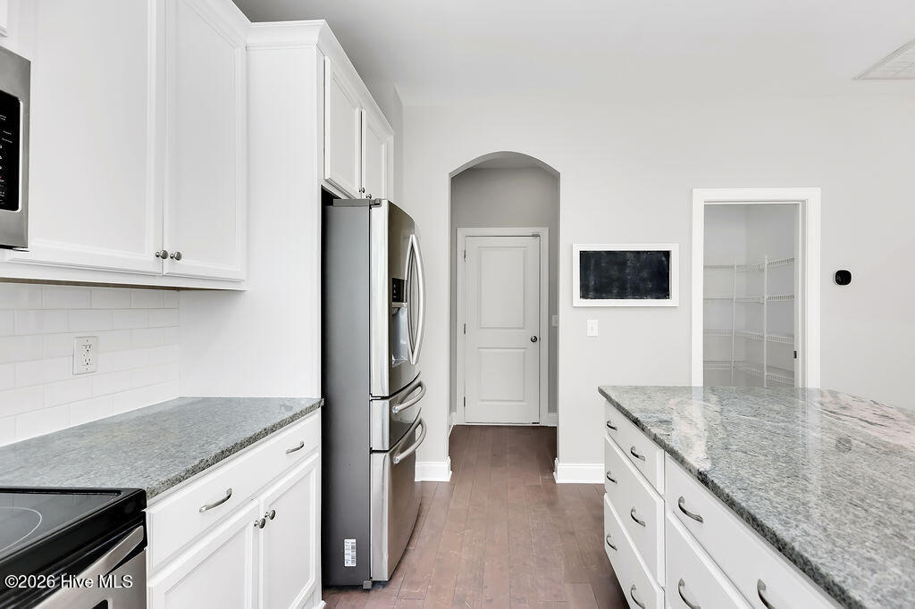 100558736 | Photo 14