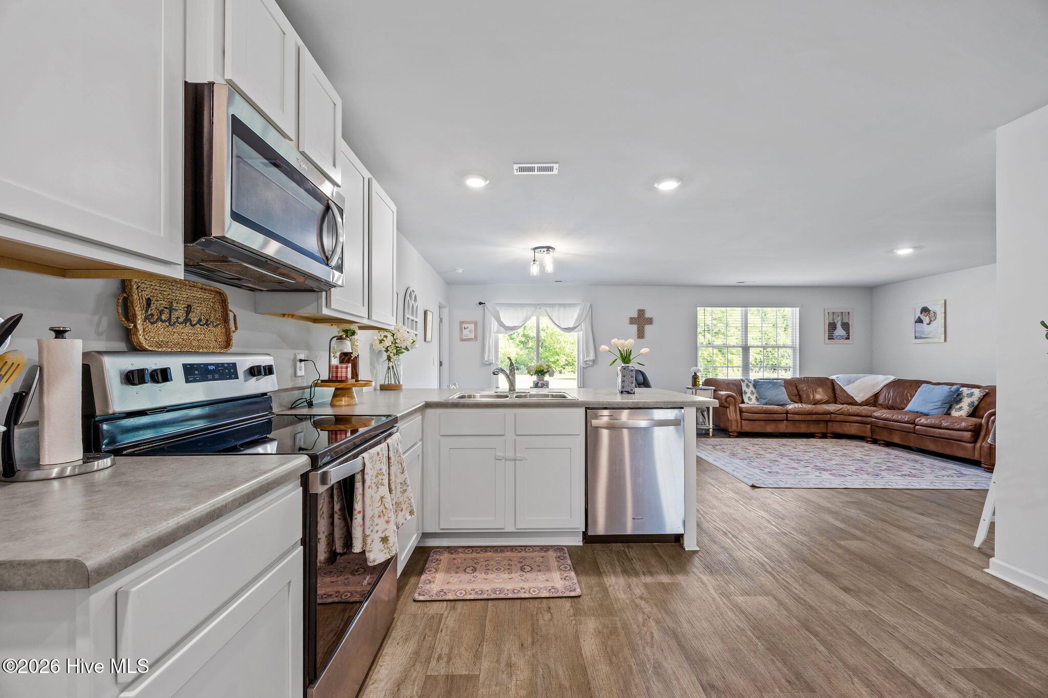 144 Bur Oaks Boulevard,Newport