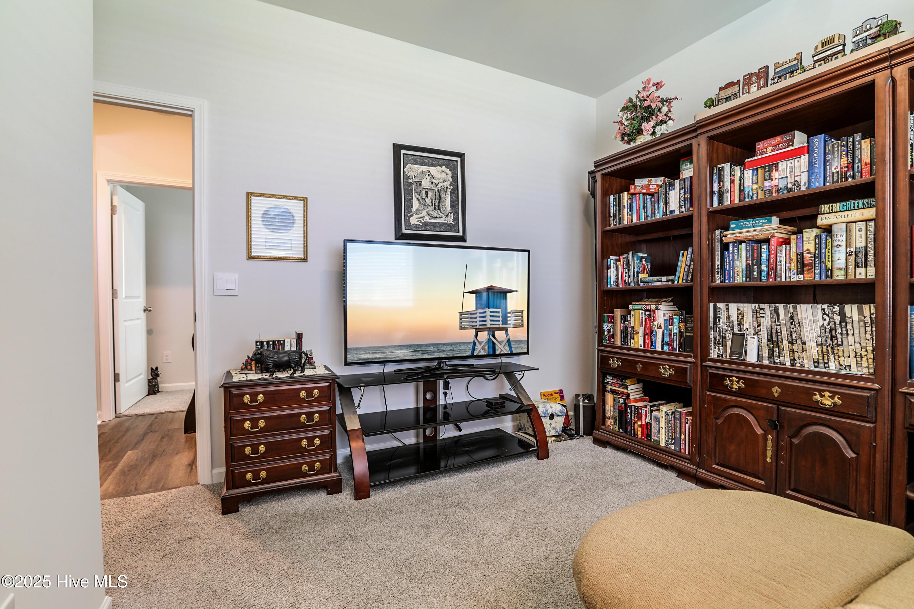 100523851 | Photo 10